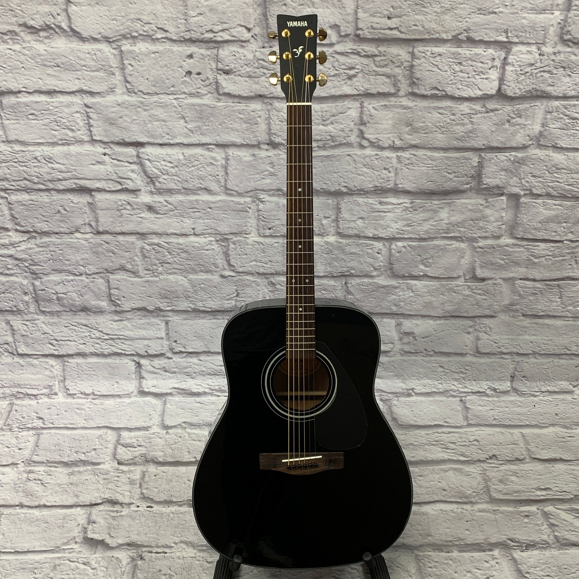 Yamaha f335 deals acoustic guitar black