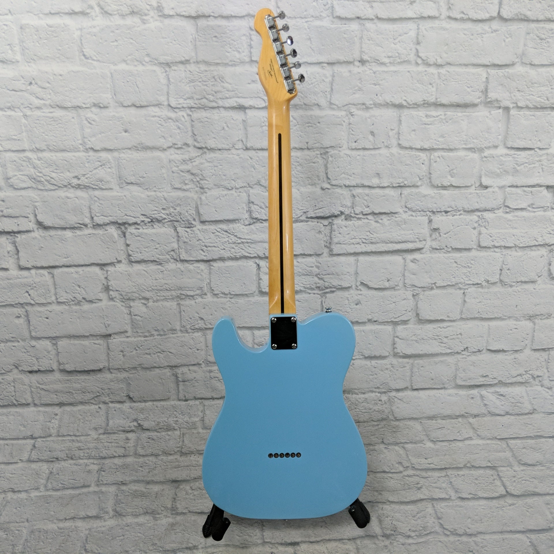 Vintage Reissued V75LB Laguna Blue Telecaster