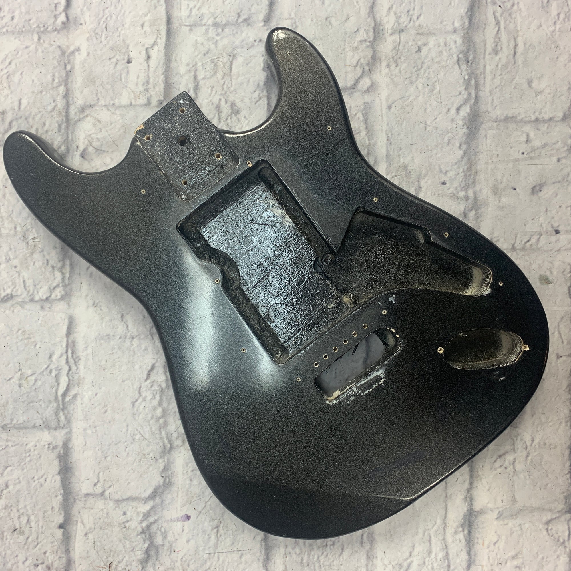 Unknown Strat Body - Dark Grey Metallic
