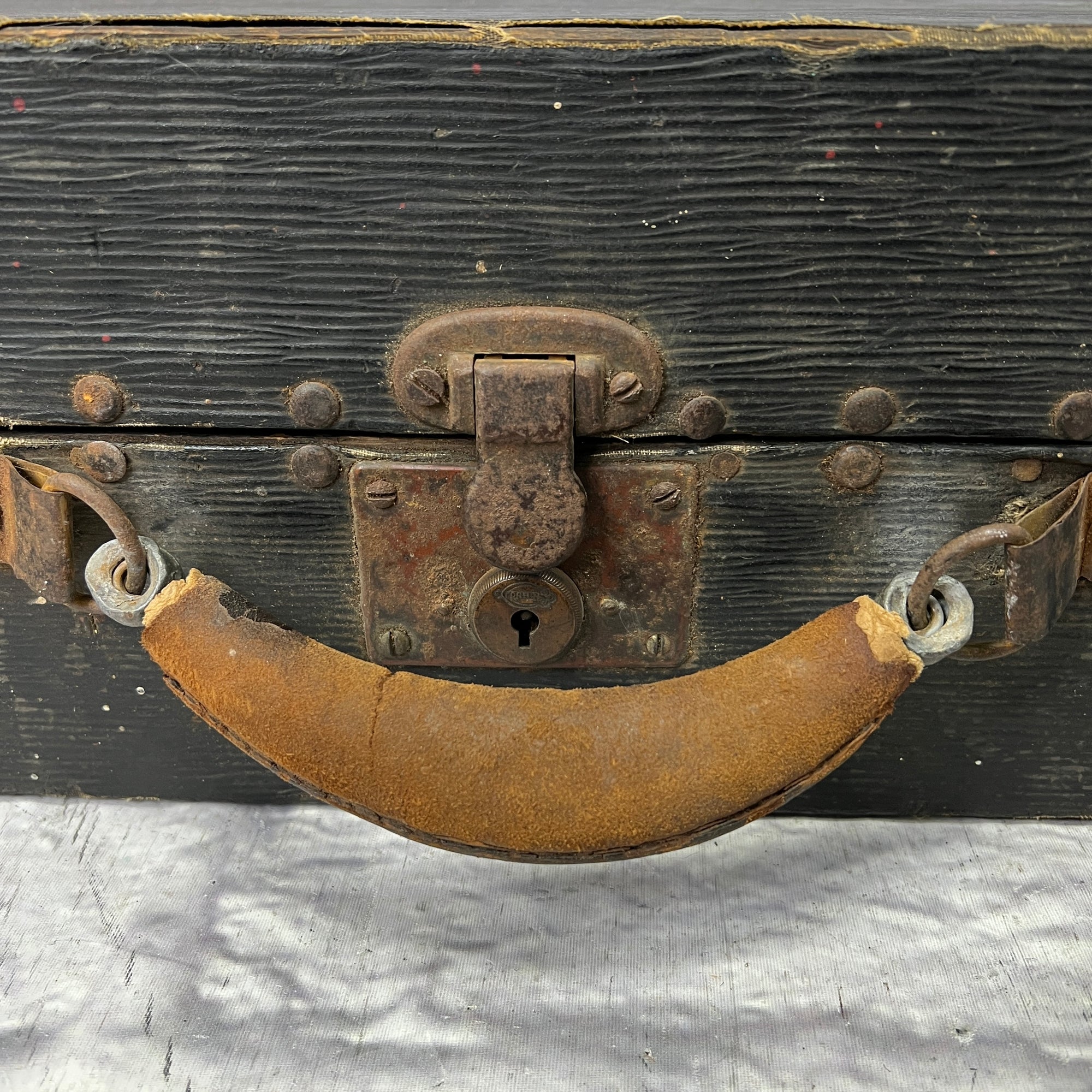 Unknown Vintage Wooden "Tiny" Trap Case