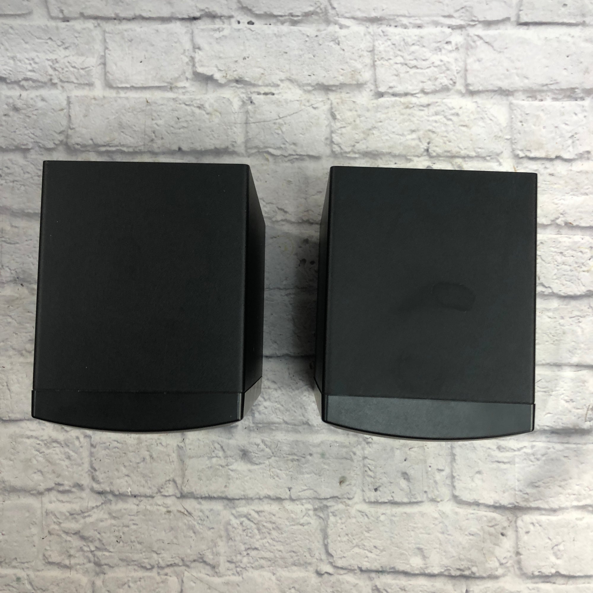 JBL Series 3 LSR305 Studio Monitor Pair