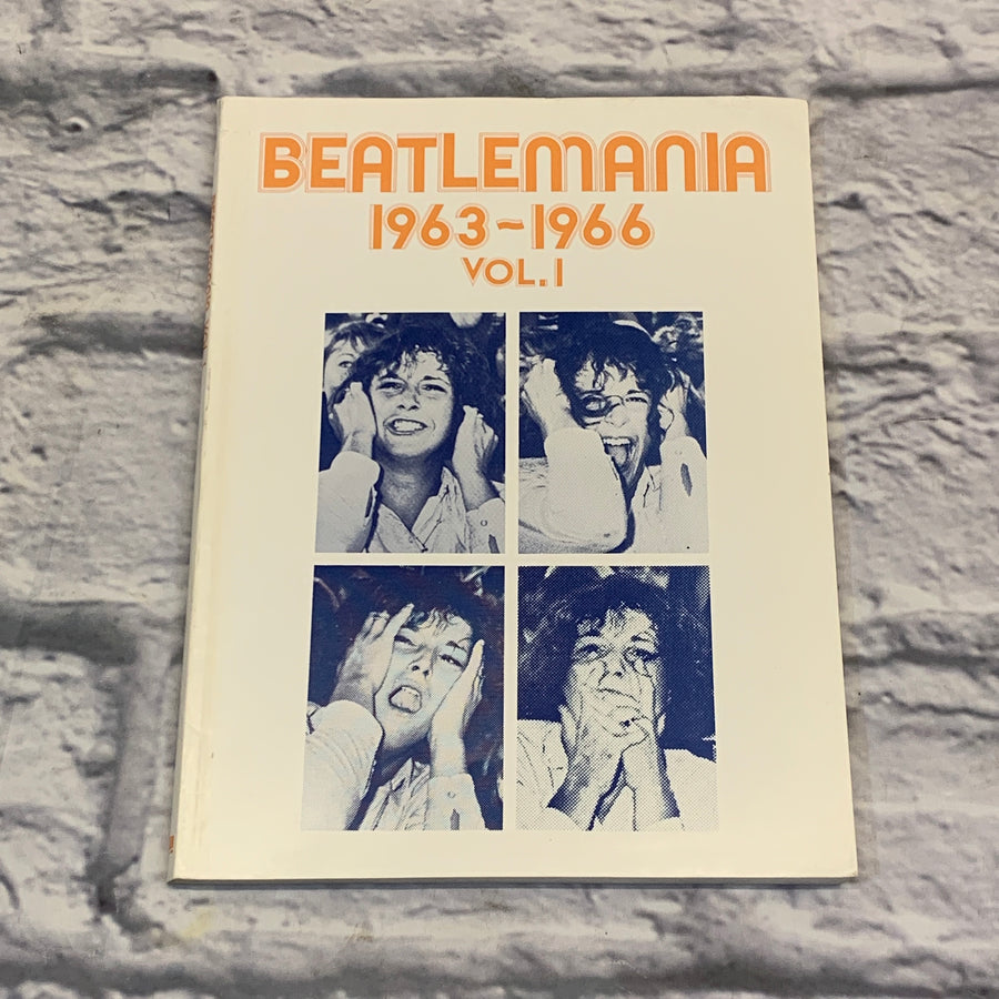 Hal Leonard Beatlemania: 19631966 Vol. 1 Guitar/Piano/Vocal Book