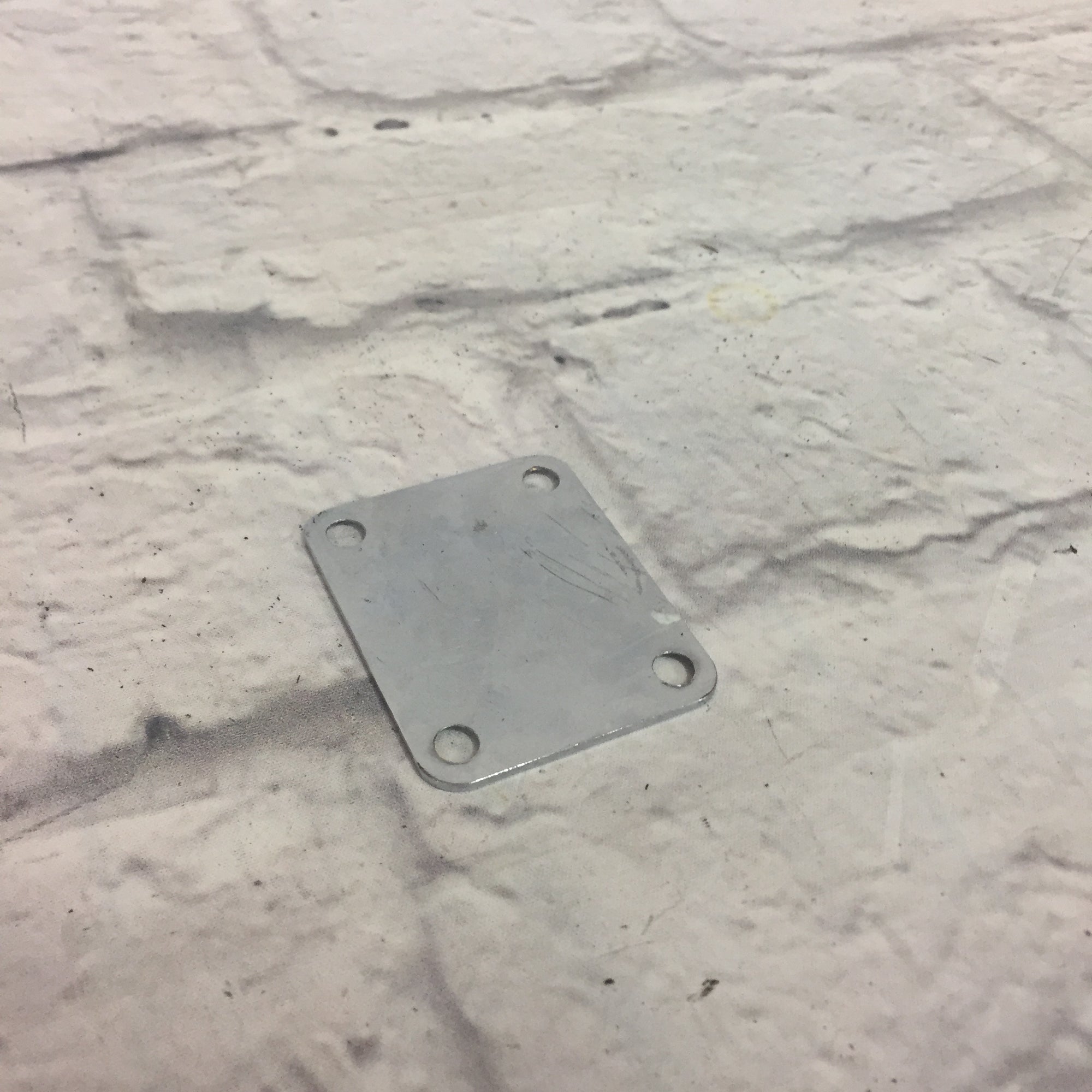 4-Hole Neck Plate Chrome