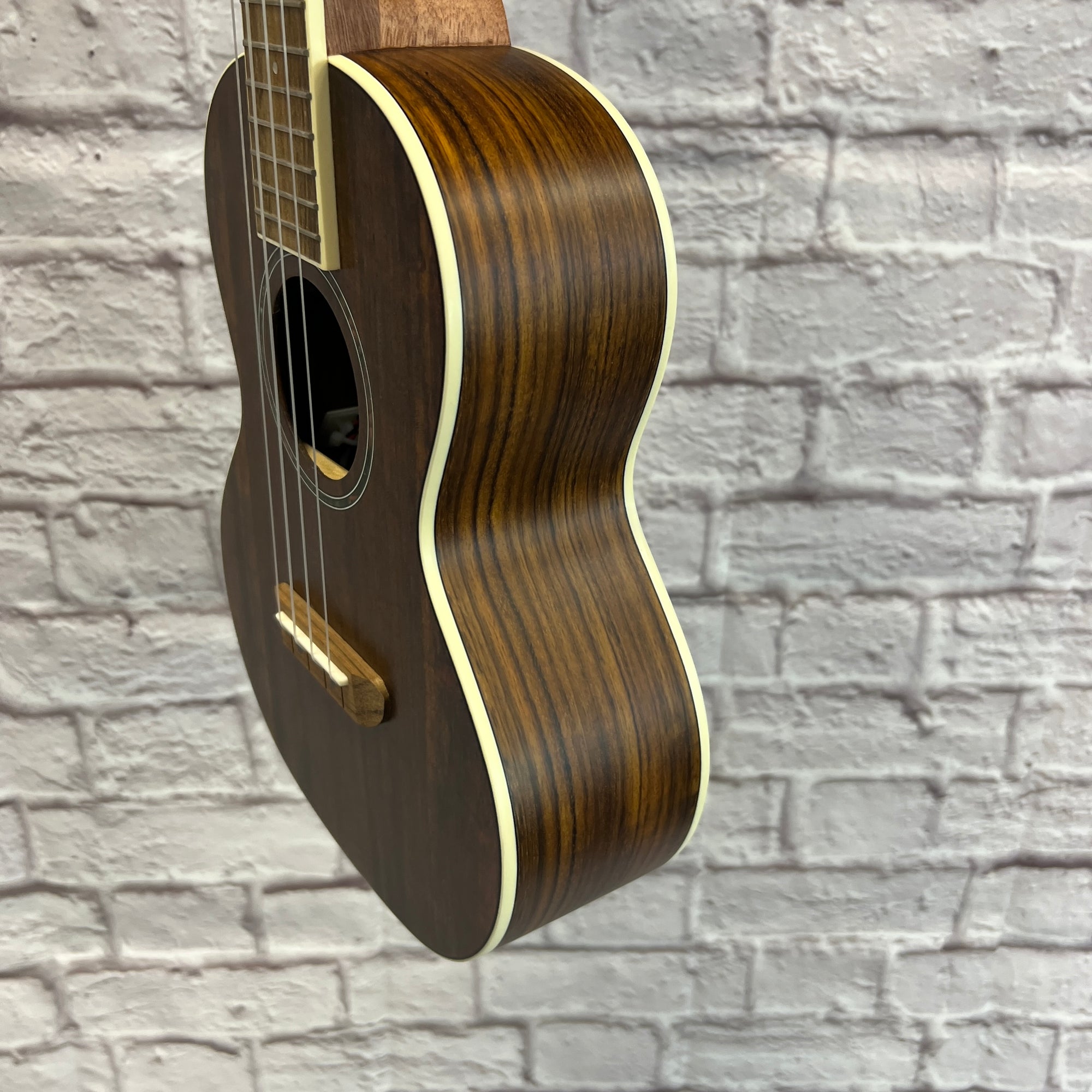 Fender California Coast Rincon Tenor Ukulele