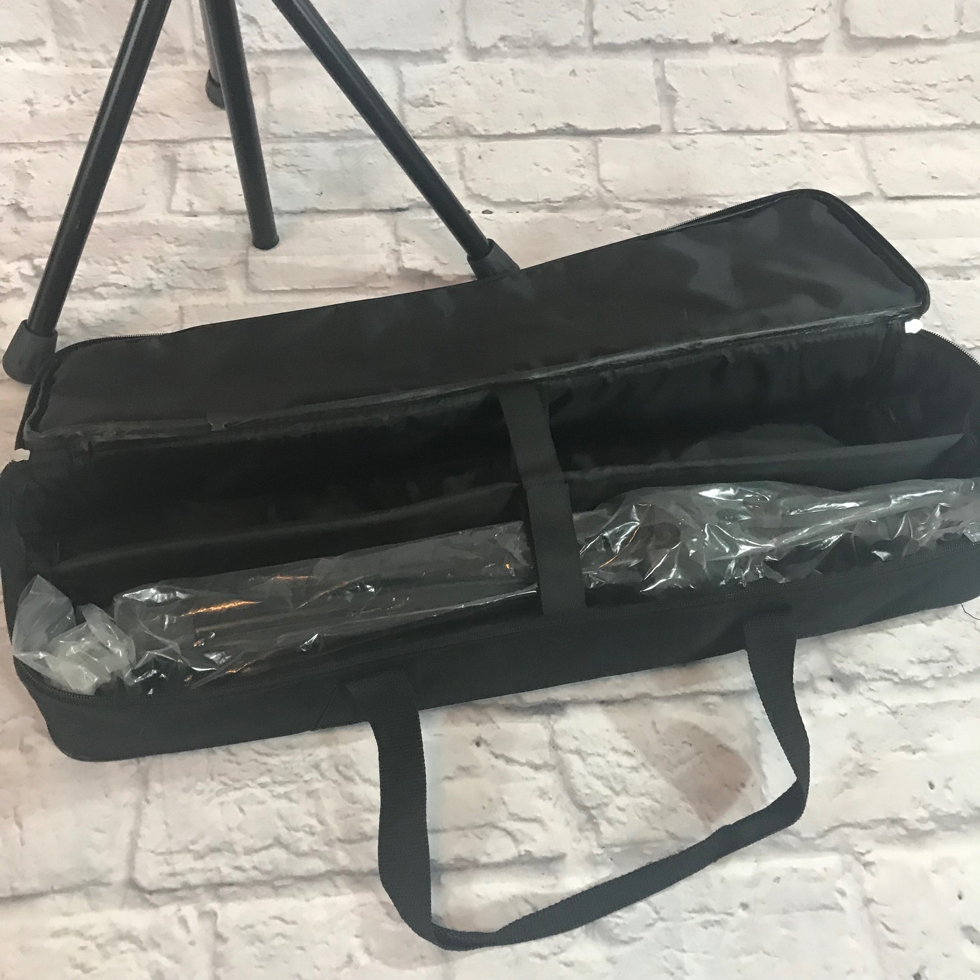 Peavey Mini Speaker Stands Pair with Case