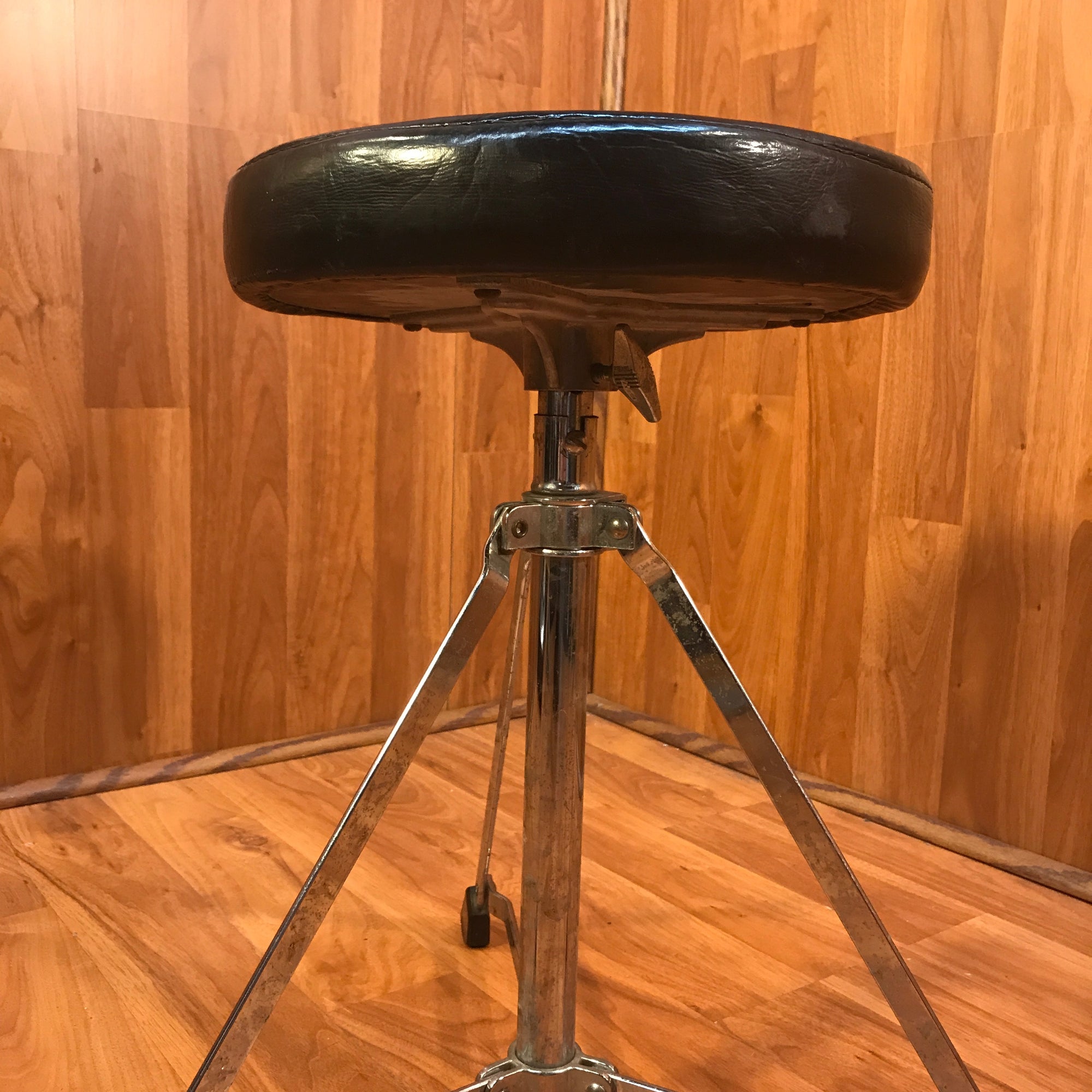 Unknown Brand Drum Throne