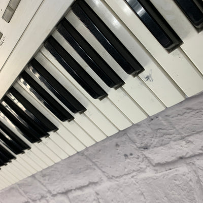 Korg Triton LE 61-Key Synthesizer