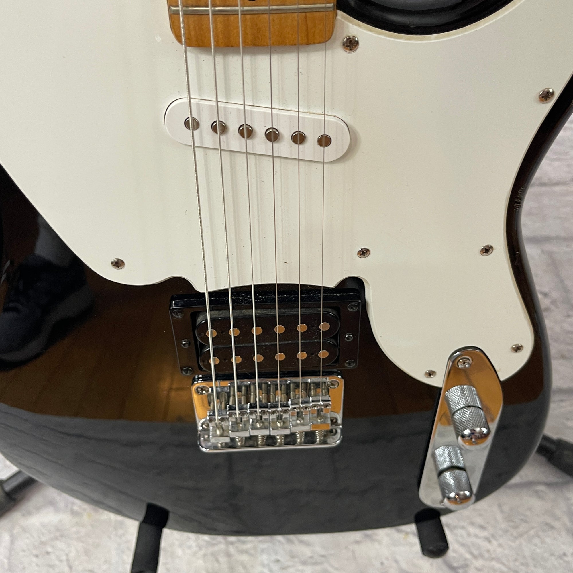 Squier Black 51 Series Modified Telecaster-Stratocaster