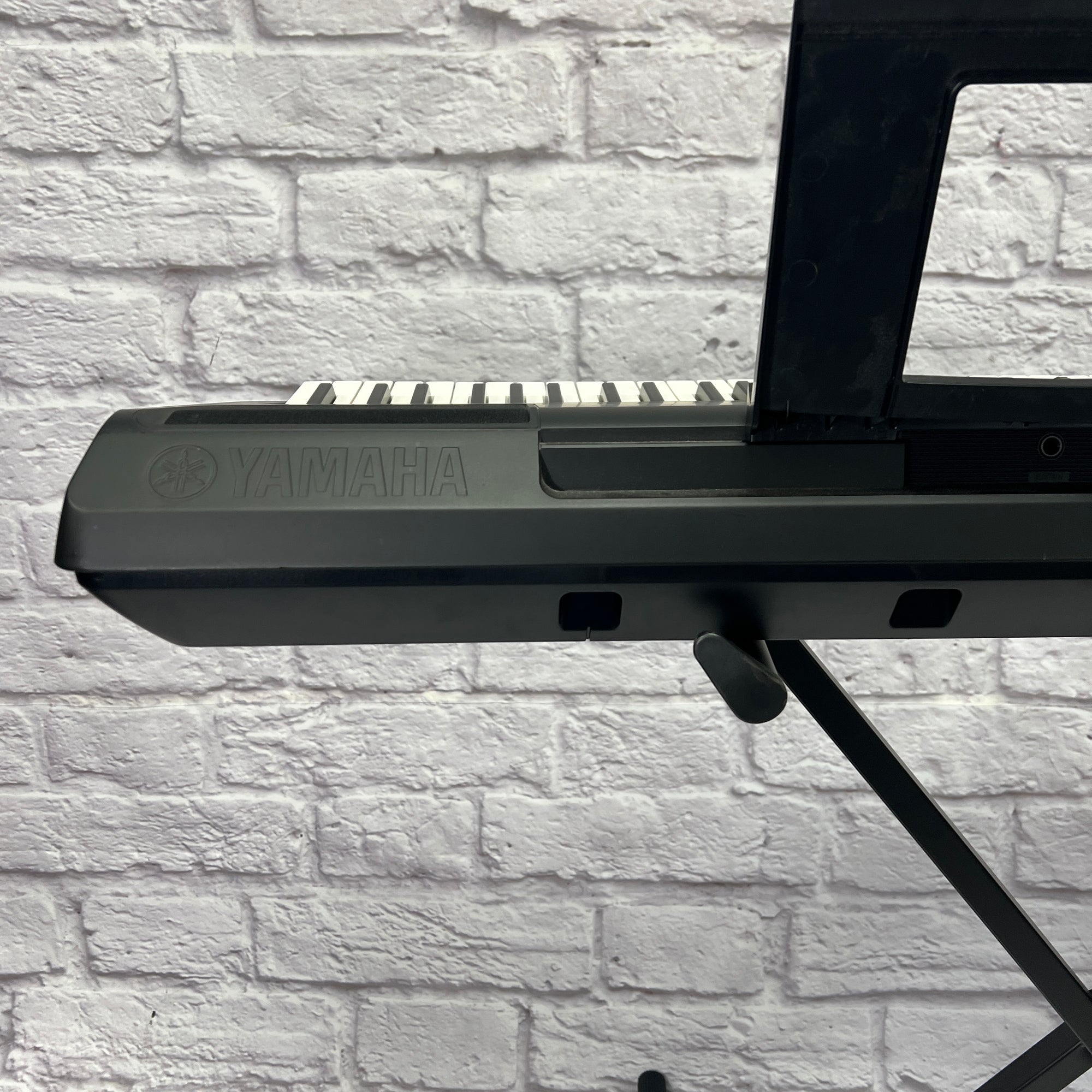 Yamaha PSR-EW300 Digital Piano