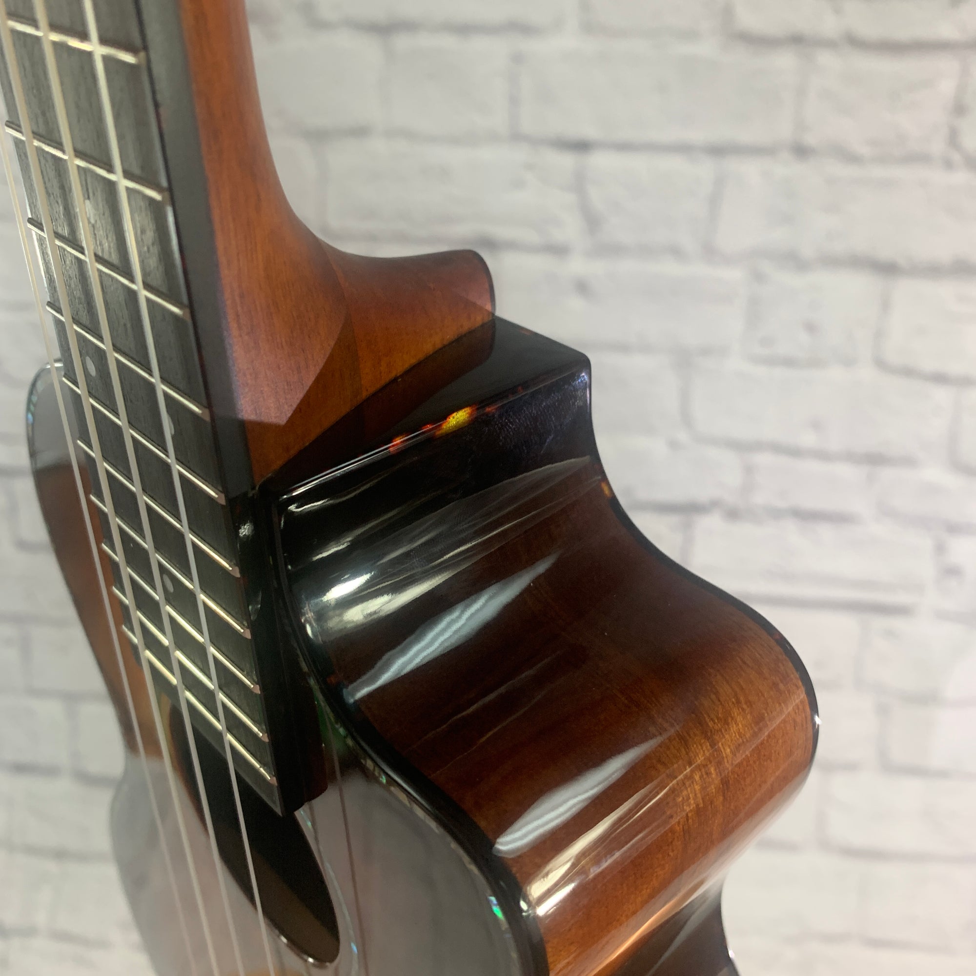 Breedlove Ex Cu Ce Bo Ukulele