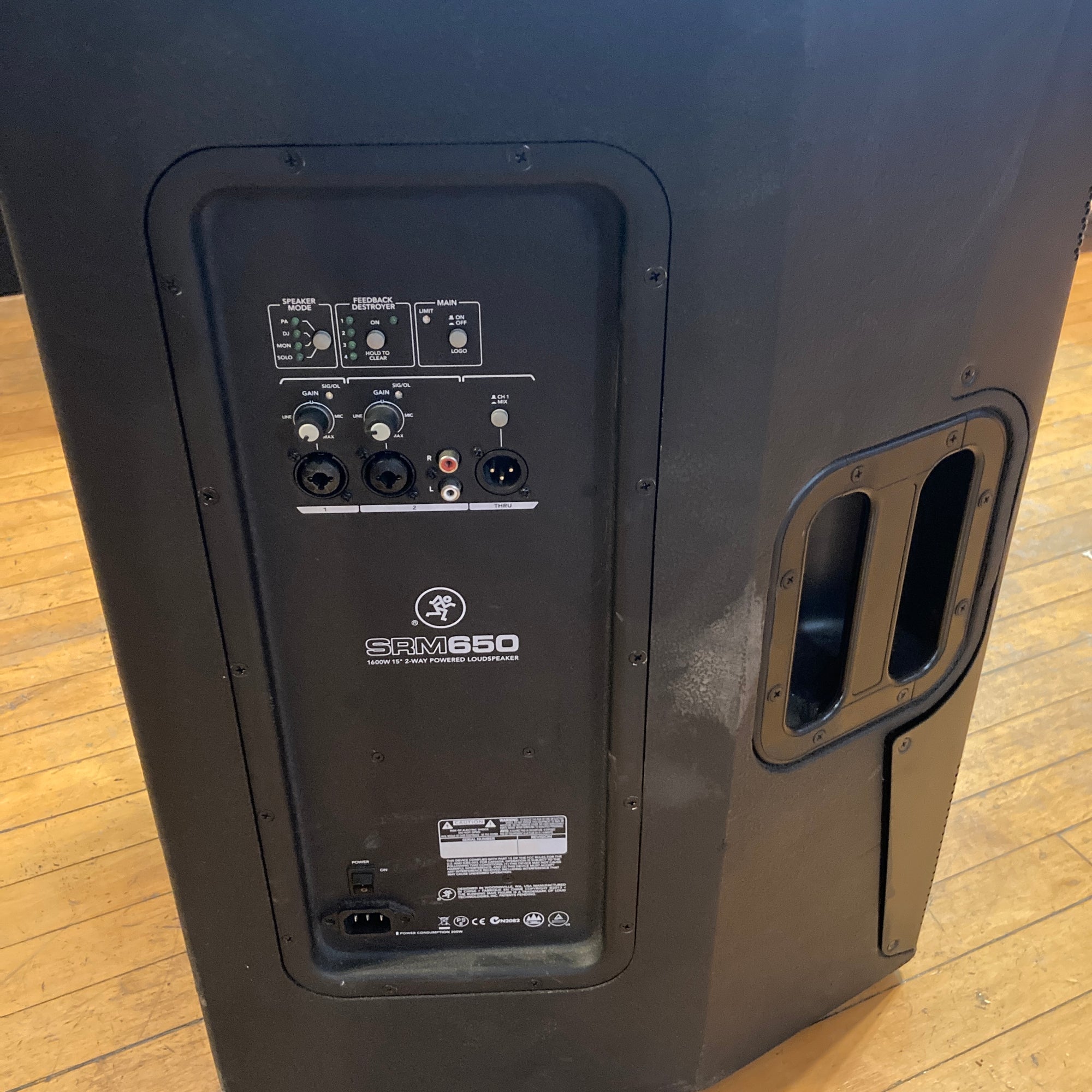 Mackie SRM650 1600W 15 Powered Speaker