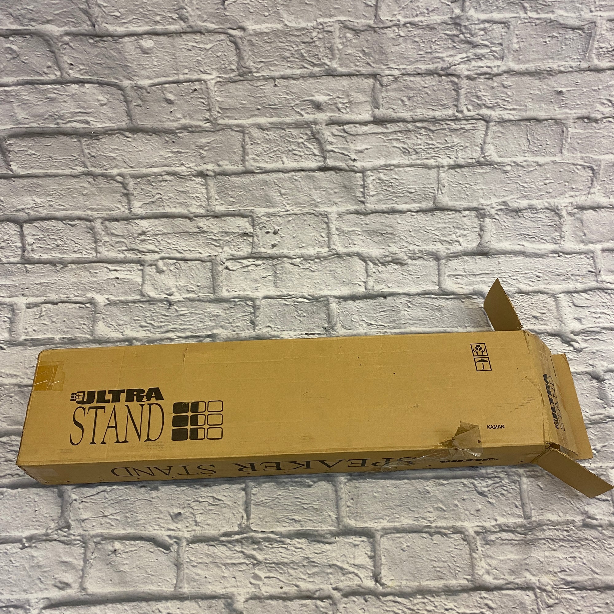 Ultra KS156BK Speaker Stand Pair