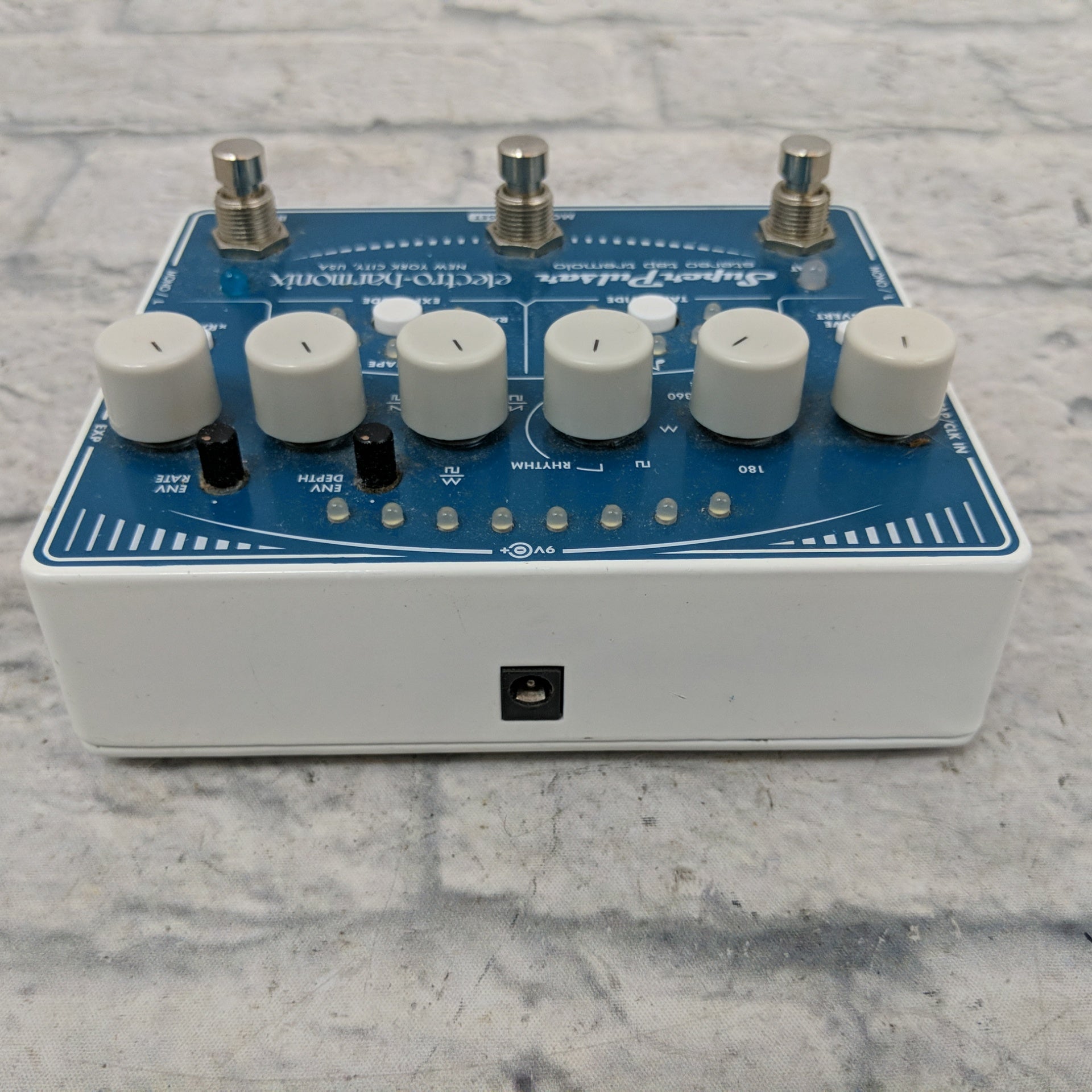 Electro Harmonix Super Pulsar Tremolo Pedal - Evolution Music