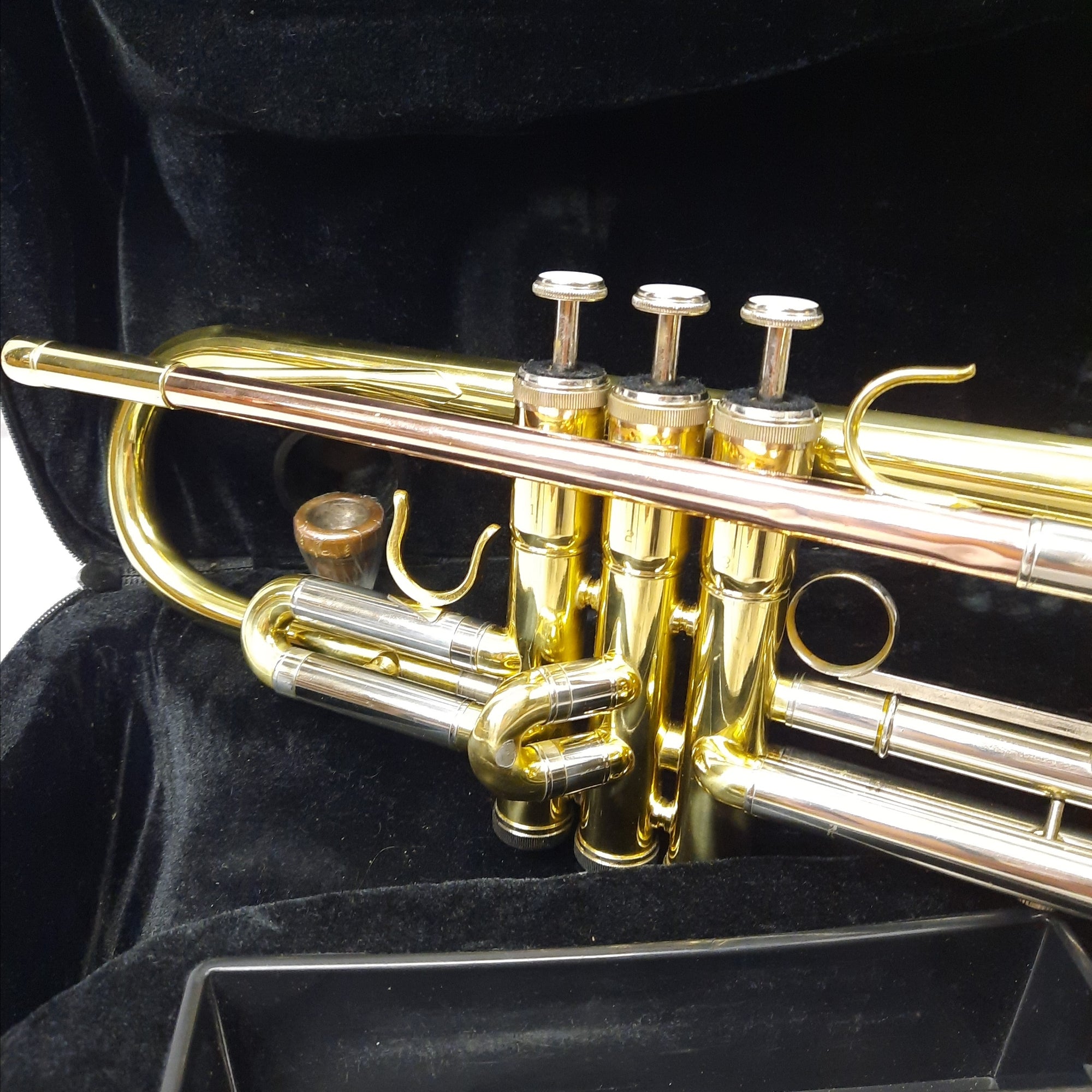 Hunter Trumpet has bent bell (As Is)