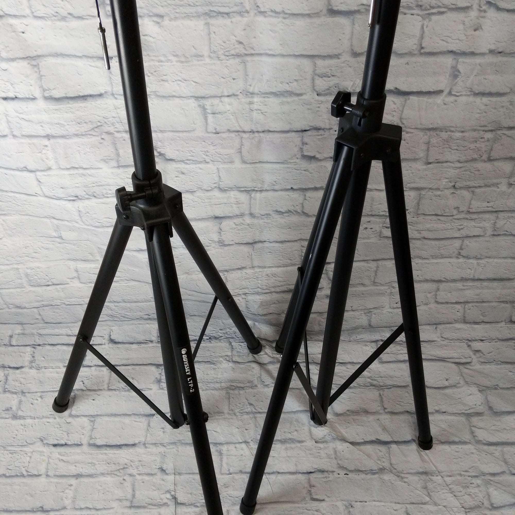Musicians Gear Speaker Pole Stands with Gator 58" Dual Compartment Speaker Stand Bag