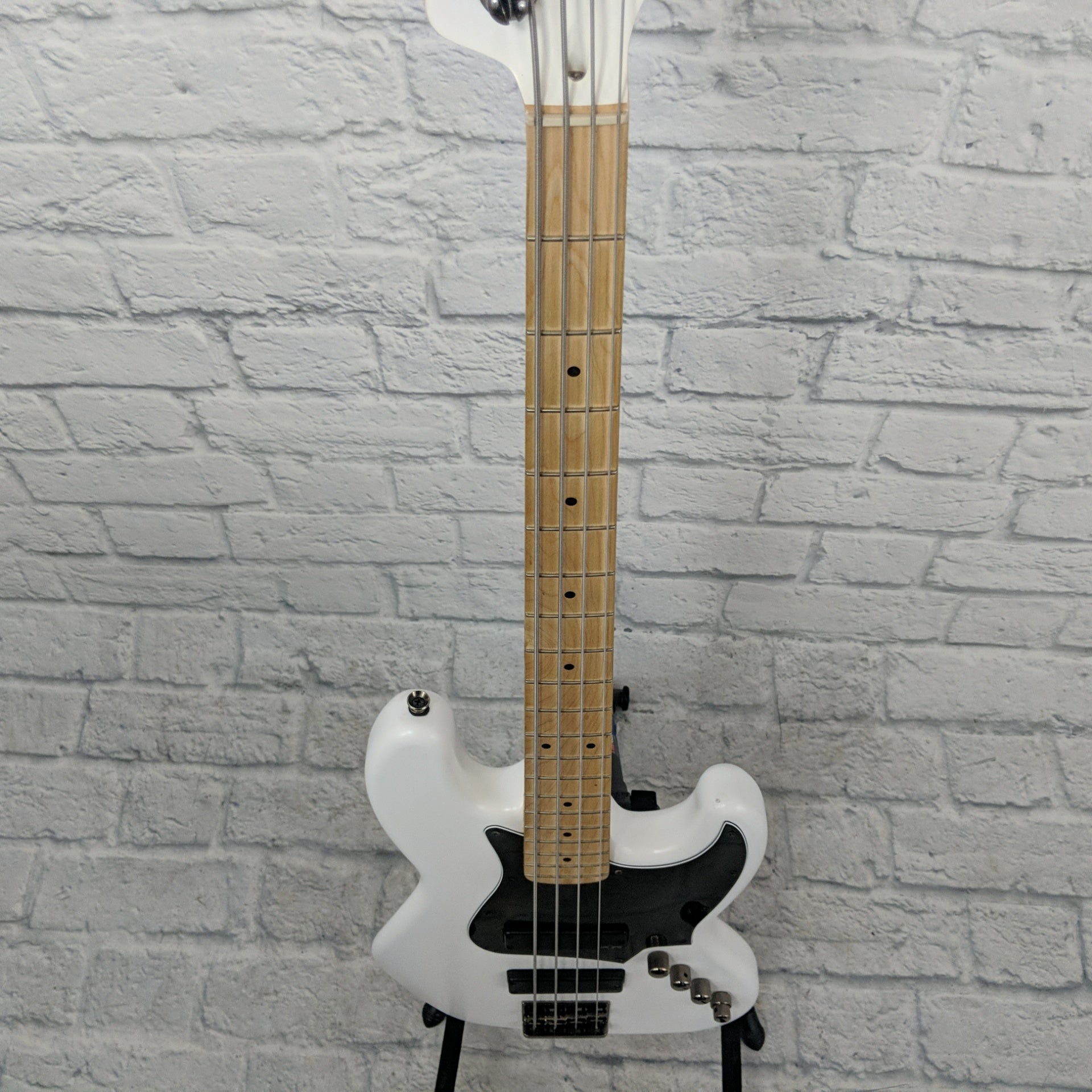 Squier Contemporary Active Jazz Bass HH Maple Fingerboard Flat White