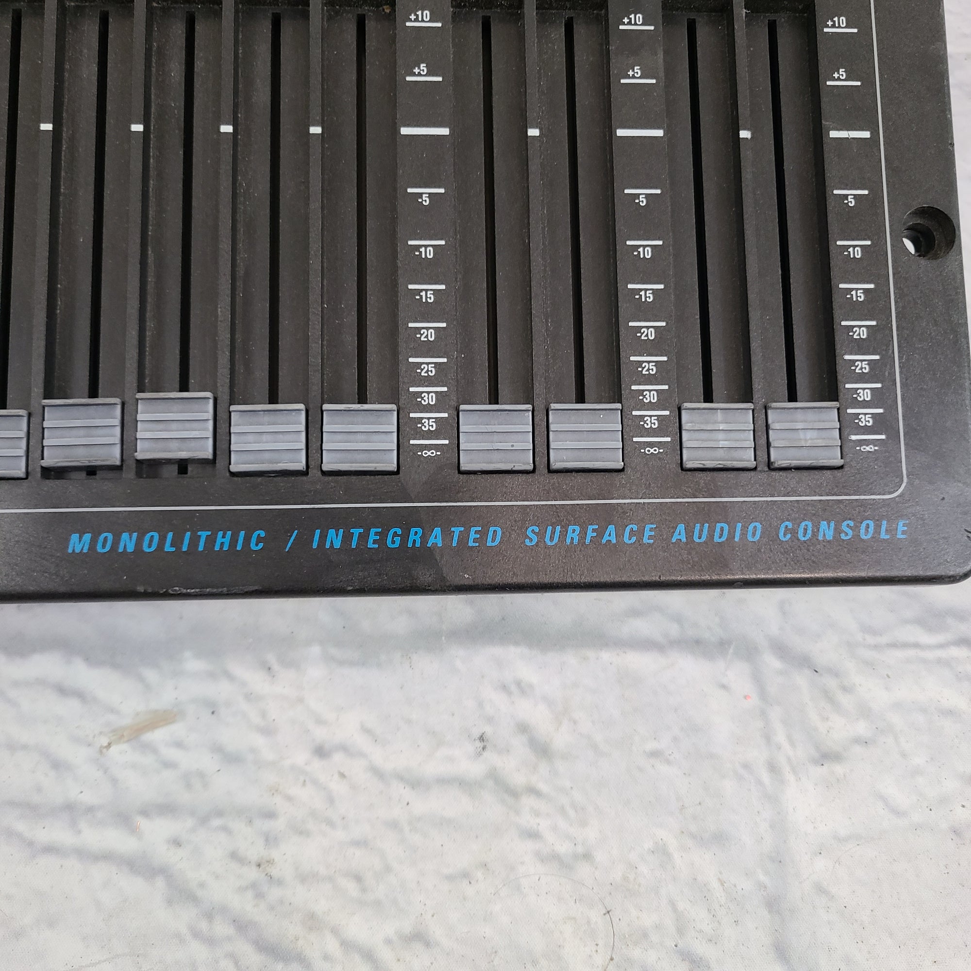 Alesis 1622 Monolithic / Integrated Surface Audio Console AS IS