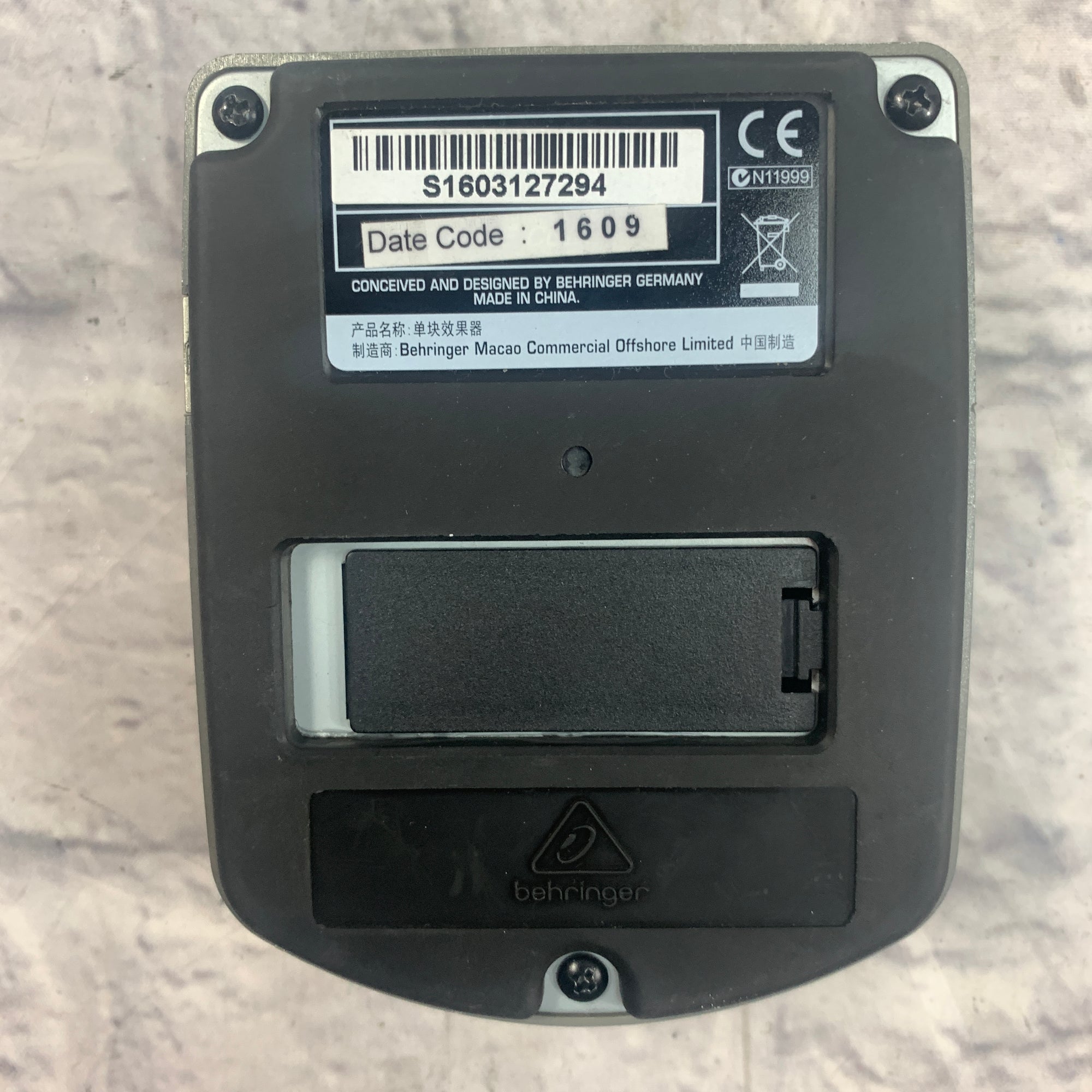 BehringerBDI21 V-Tone Bass Driver DI Pedal