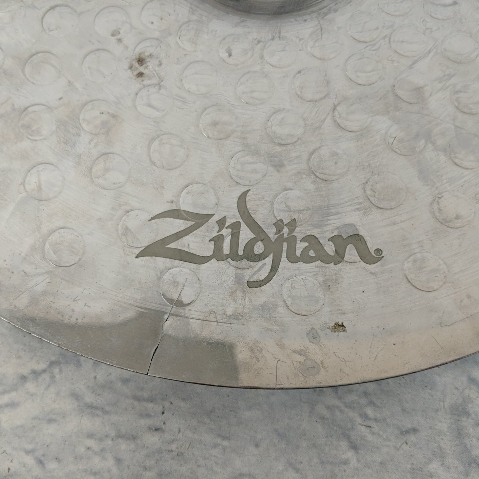 Cracked Zildjian ZXT Titanium Rock Crash Cymbal - Evolution
