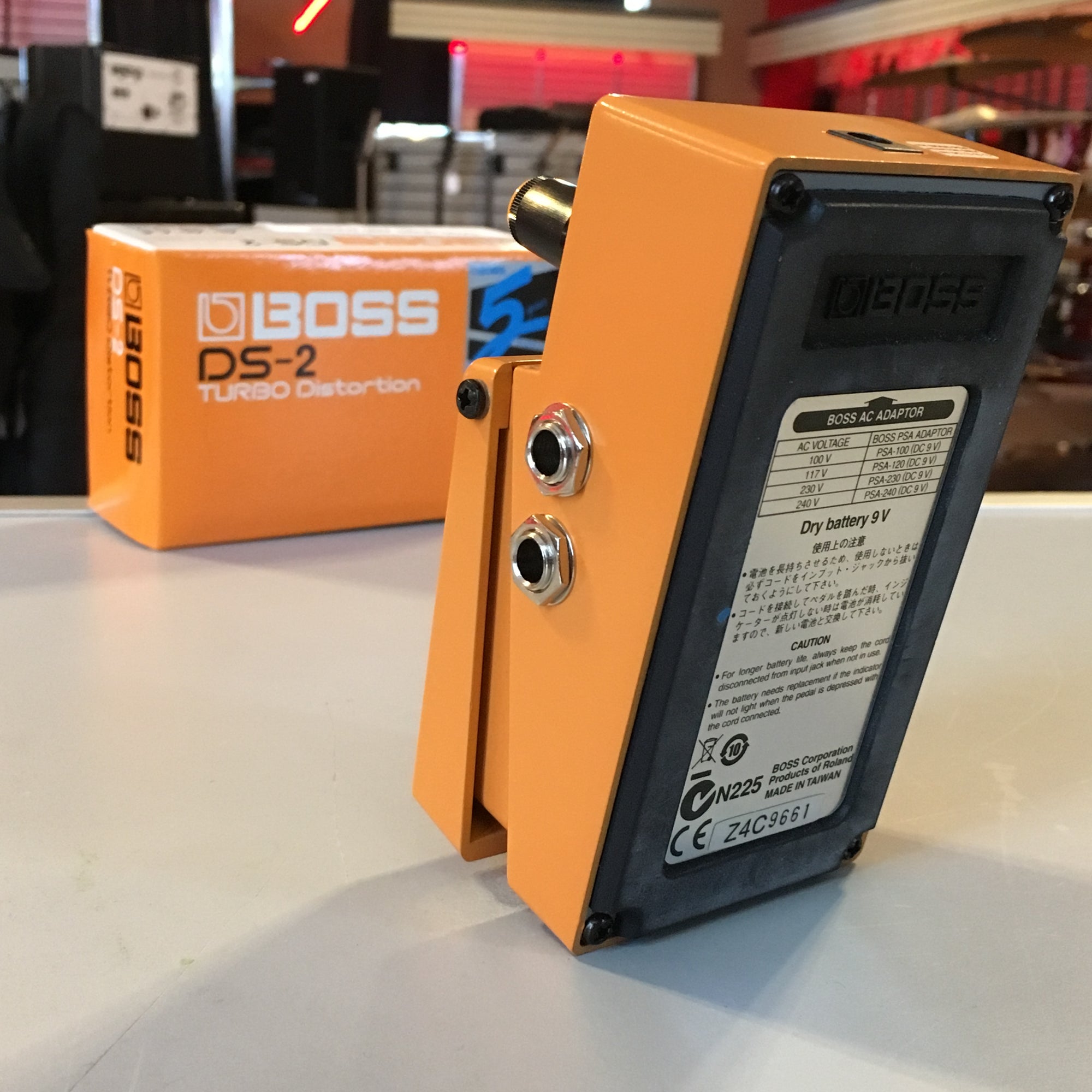 Boss DS-2 Turbo Distortion - Evolution Music