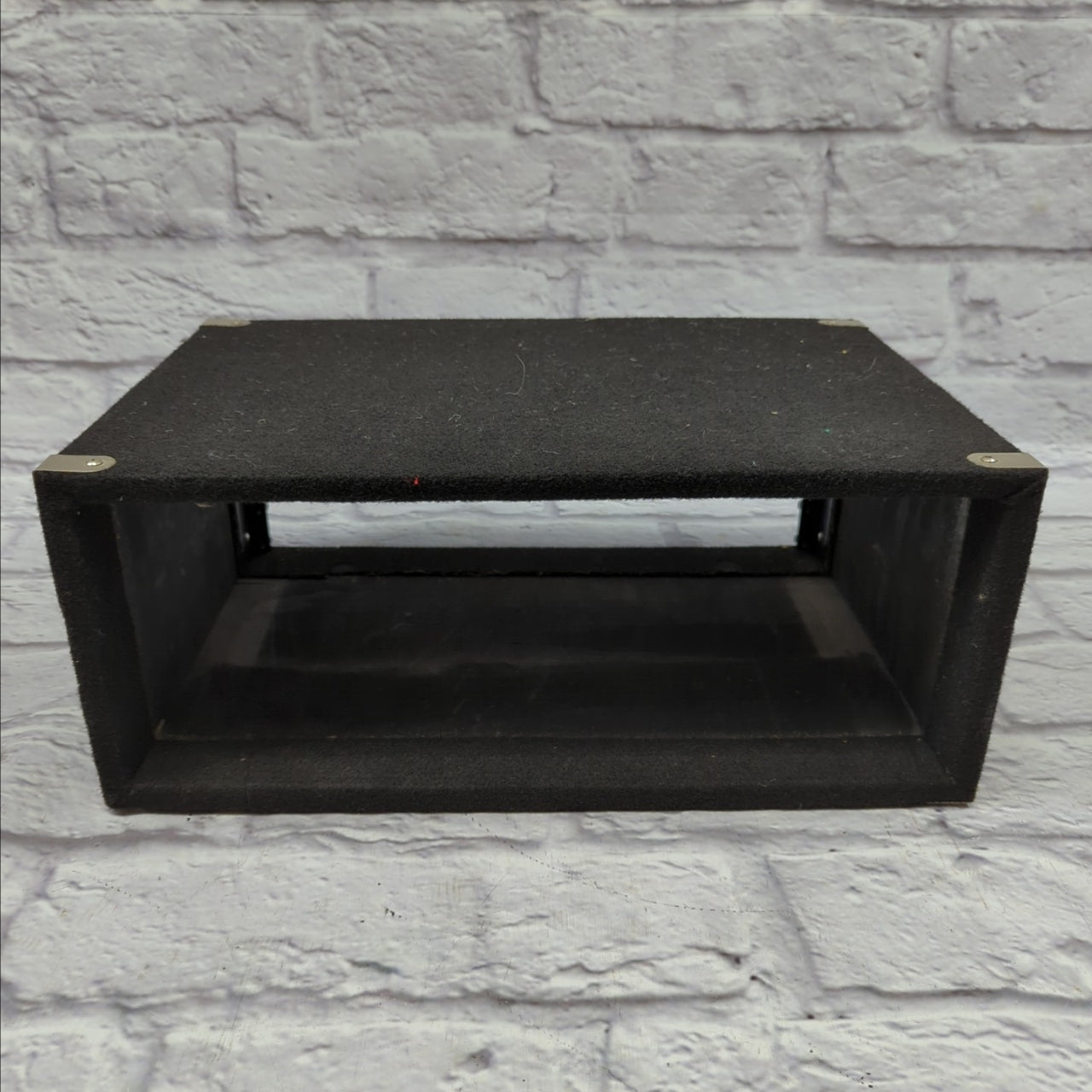 Unknown 4U Carpeted Rack Case with Rack Screws