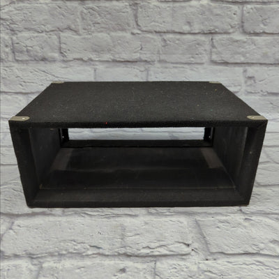 Unknown 4U Carpeted Rack Case with Rack Screws