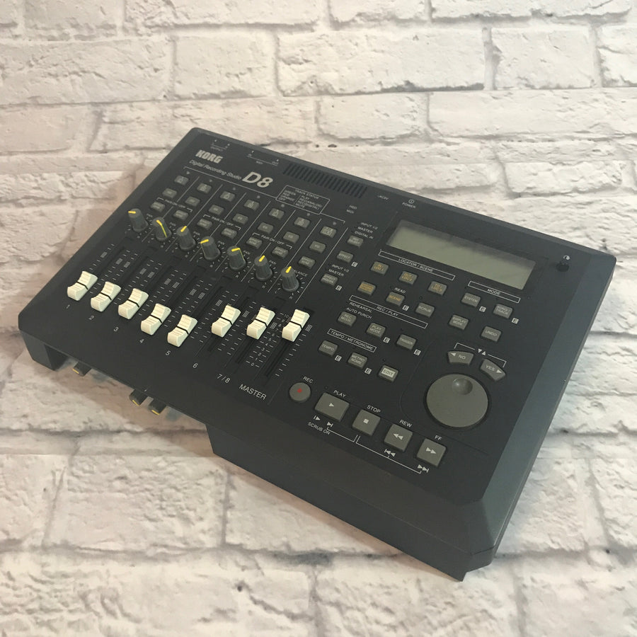 Korg D8 Digital Recorder w/ PS