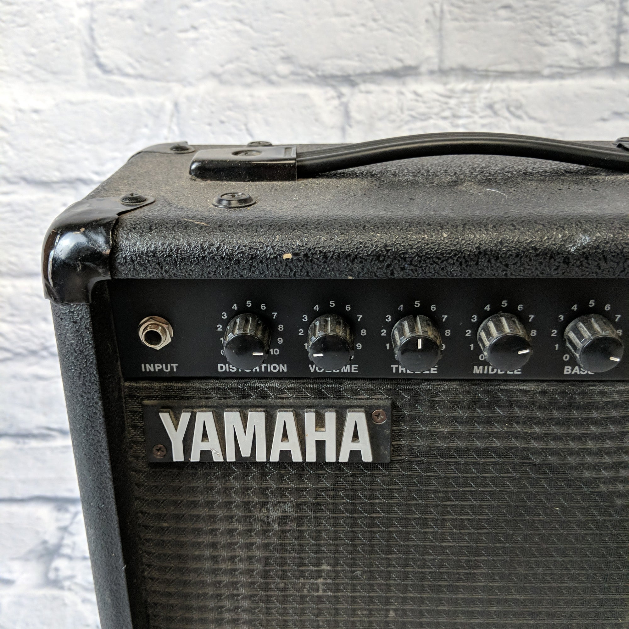 Yamaha HY-10G III 25 Watt Guitar Combo Amp - Evolution Music