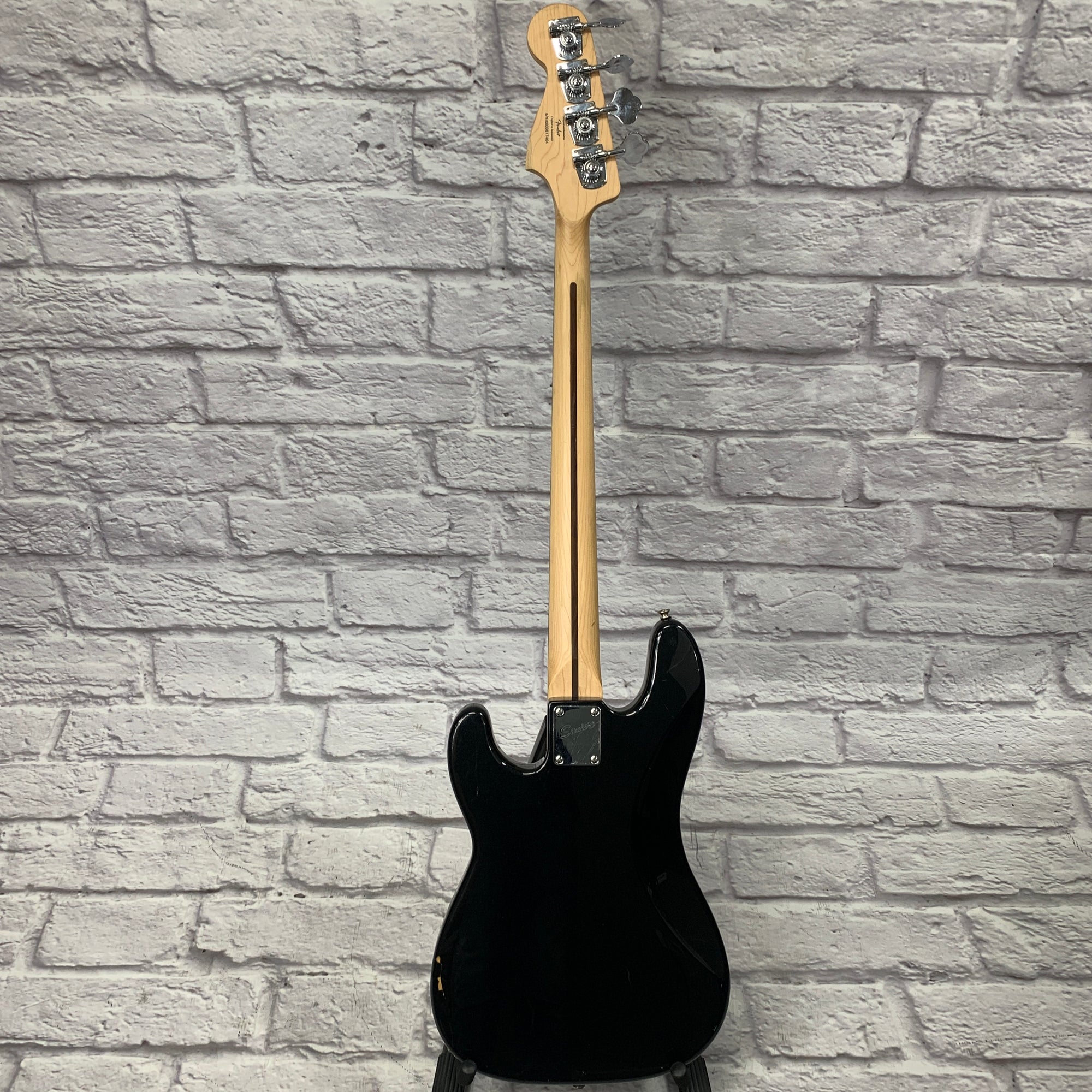 Squier Standard Precision Bass Black