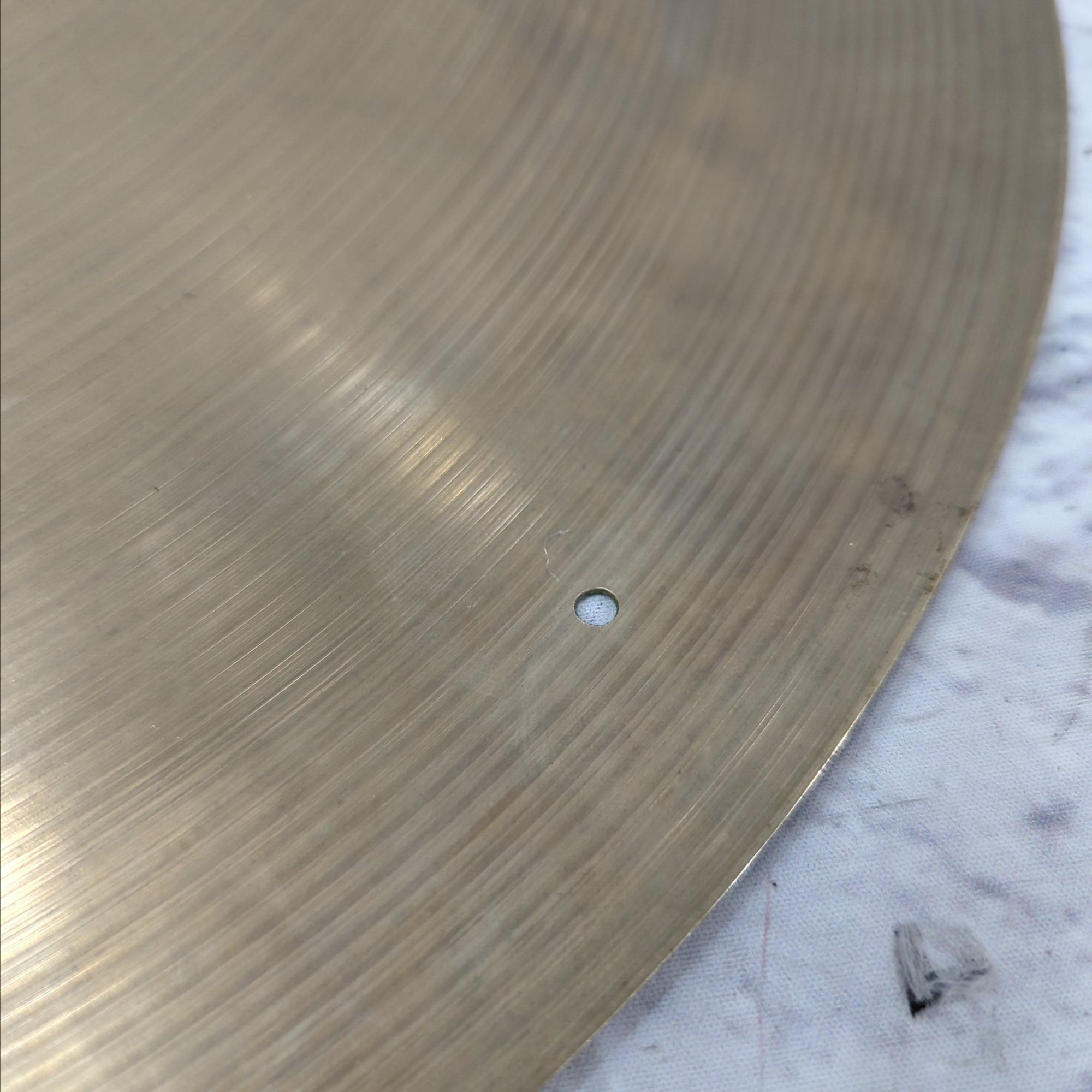 Zildjian 20" Avedis 1970s Swish Cymbal - 2100g