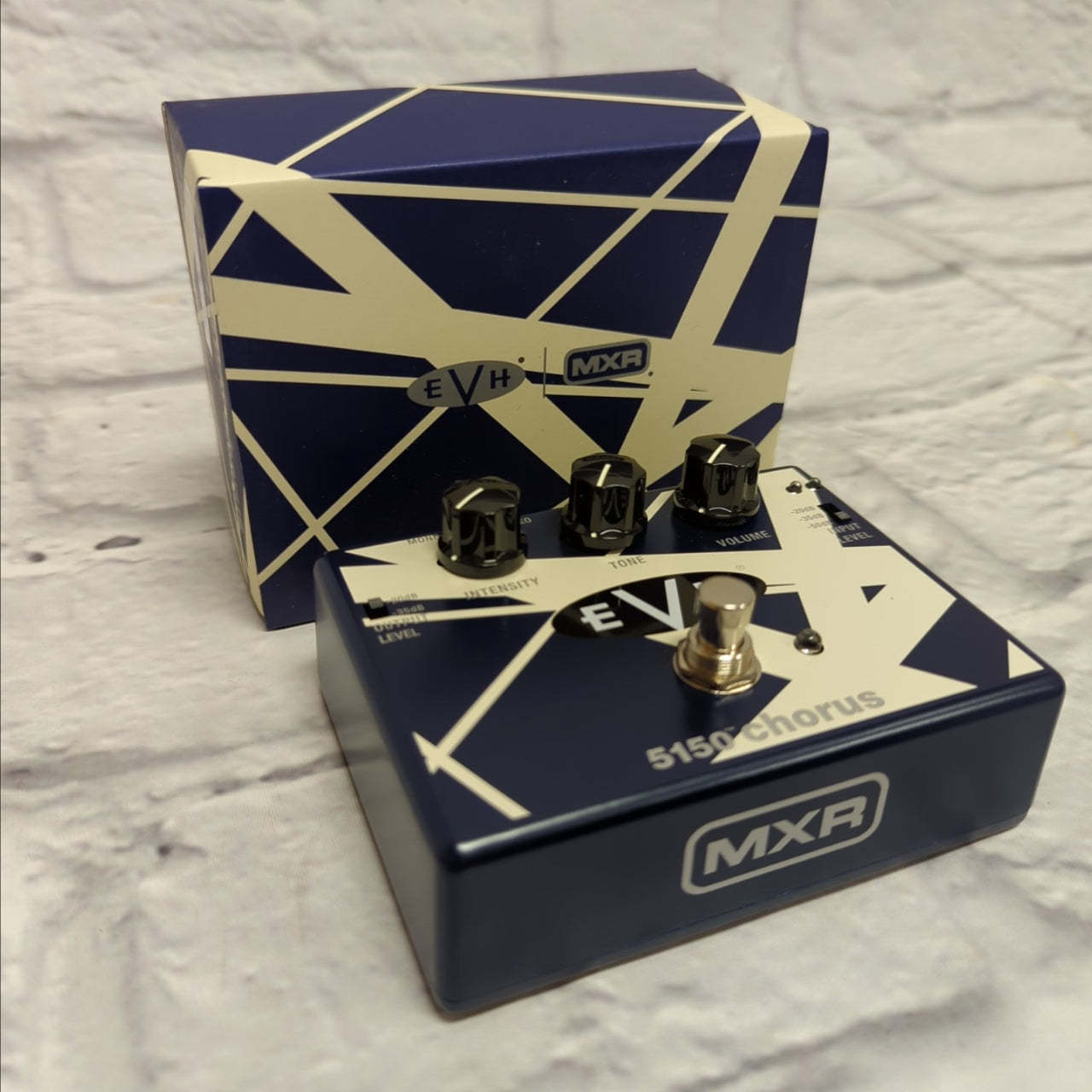EVH 5150 Chorus　新品 MXR EVH 5150 Chorus Pedal | zZounds