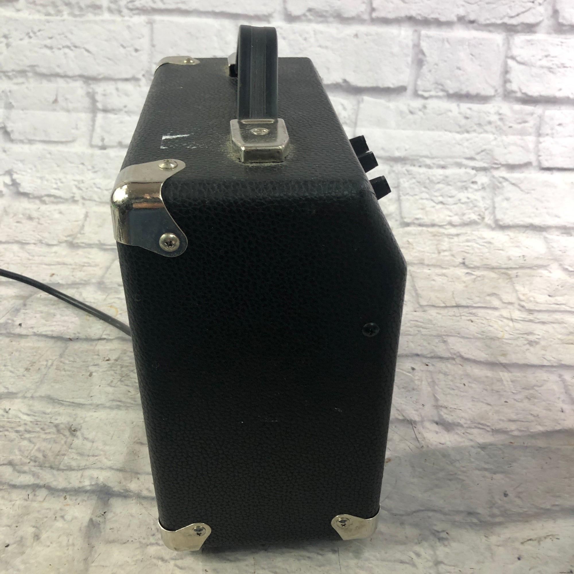 Squier SP-10 Practice Guitar Amplifier