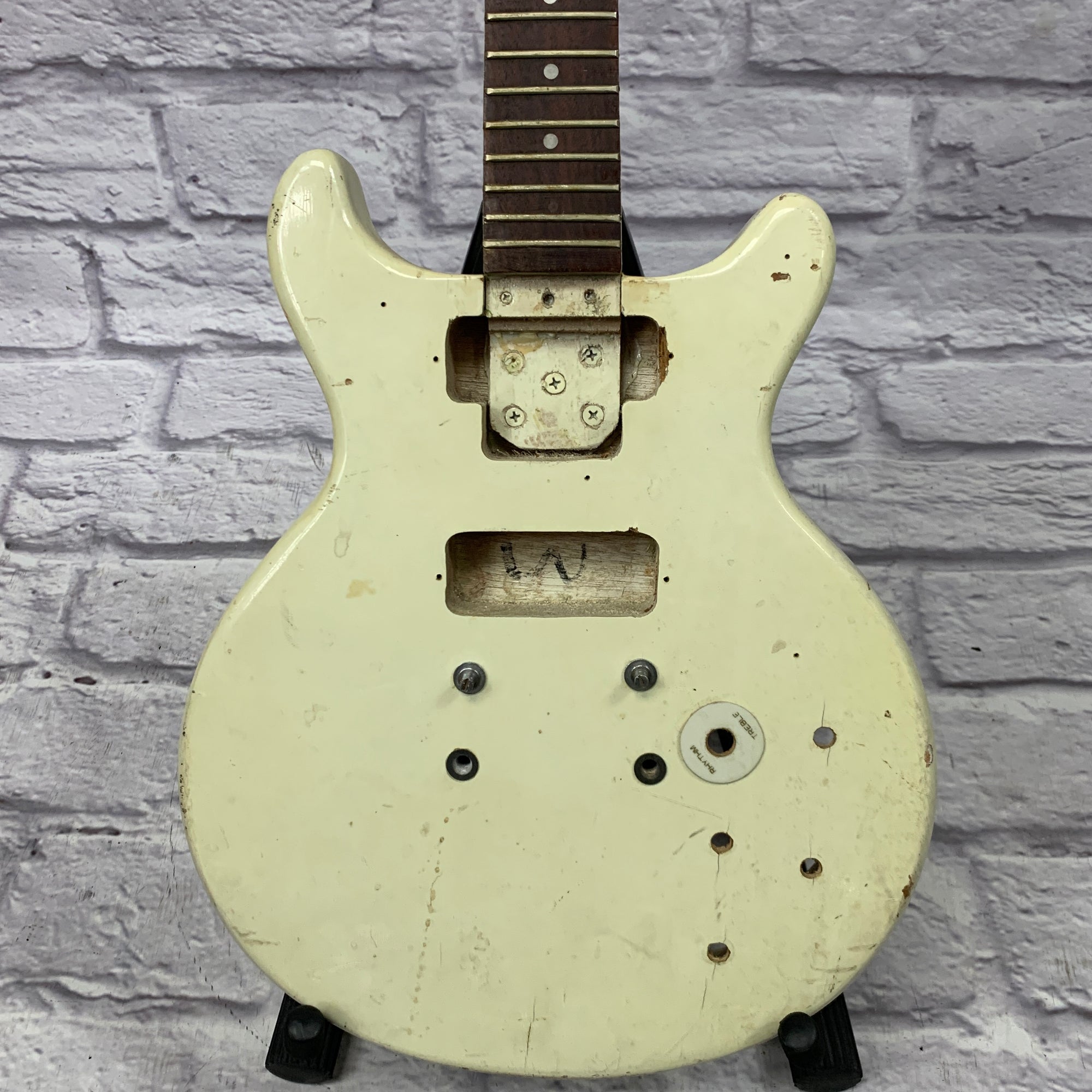 Memphis Double Cutaway Project Guitar
