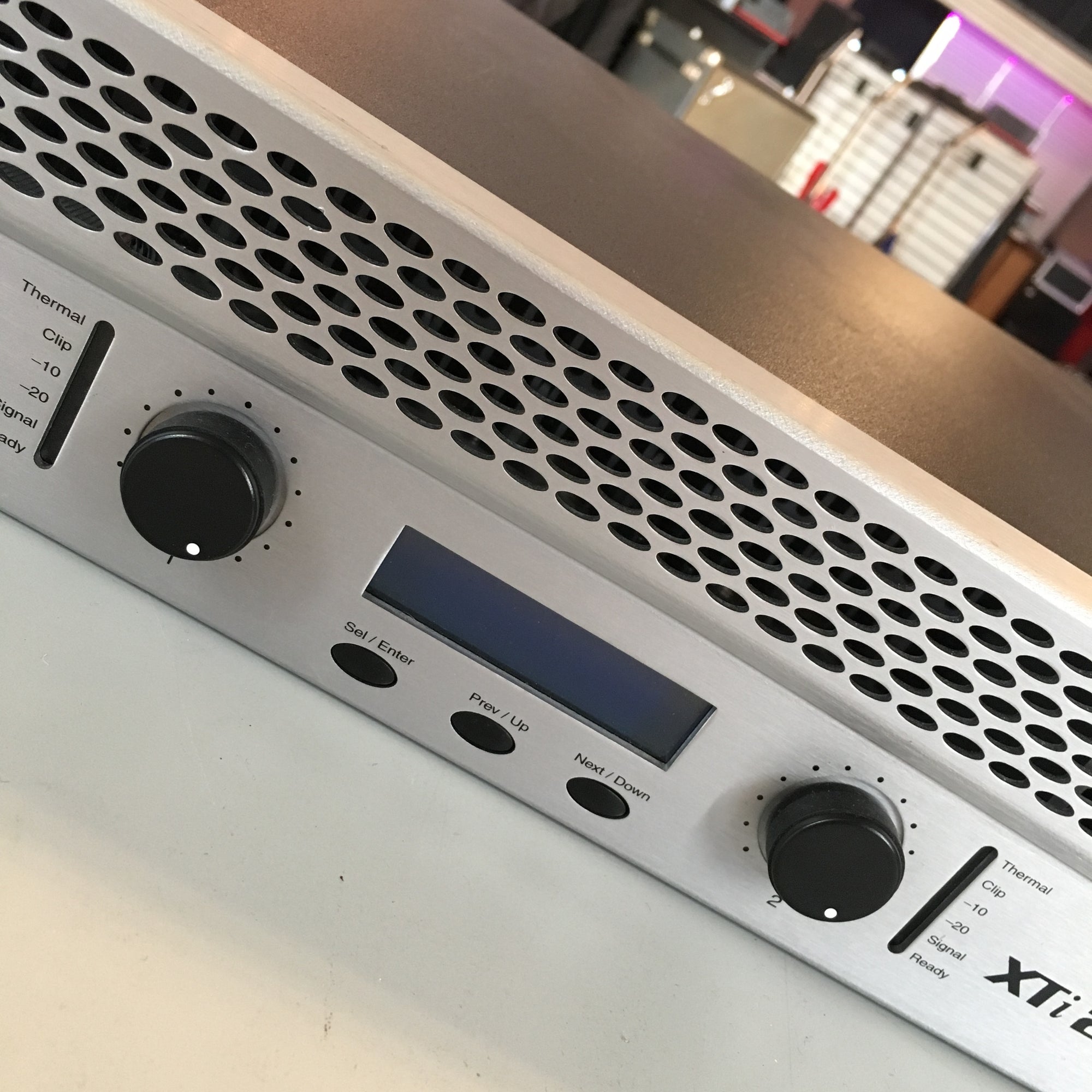 Crown XTI2000 Power Amp