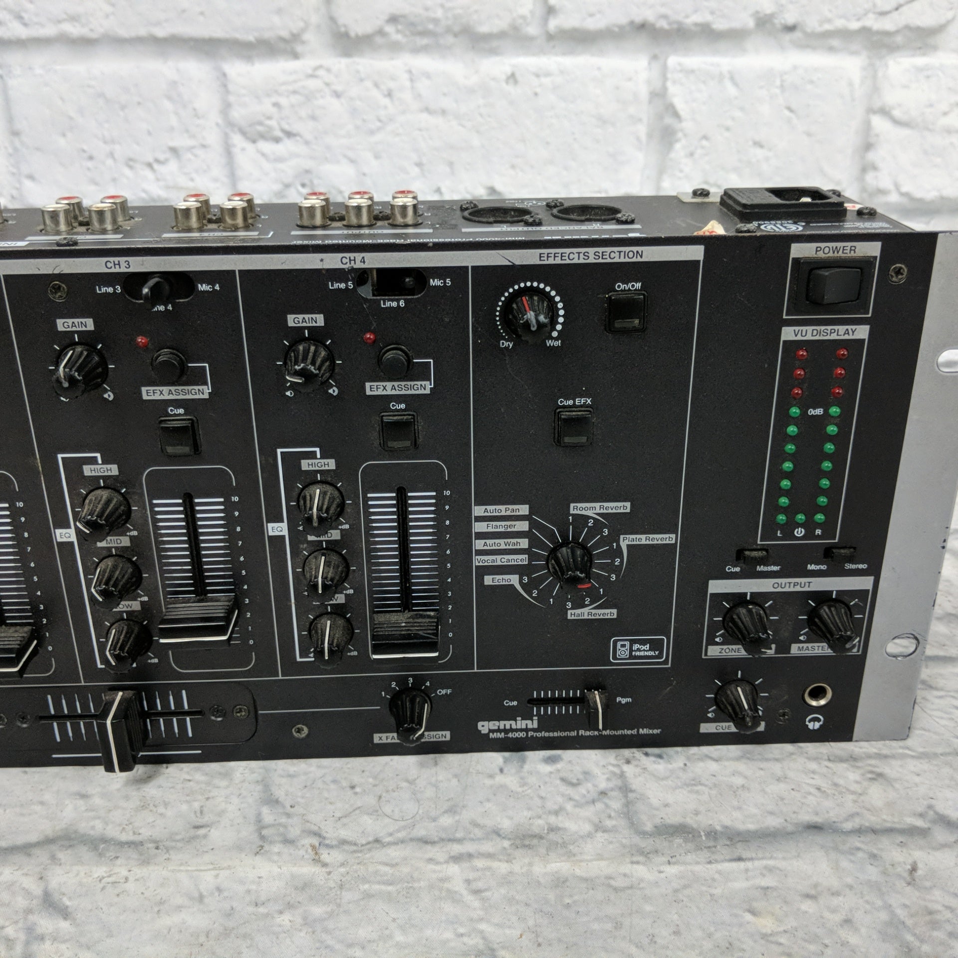 Gemini MM-4000 Professional Rack-Mounted Mixer