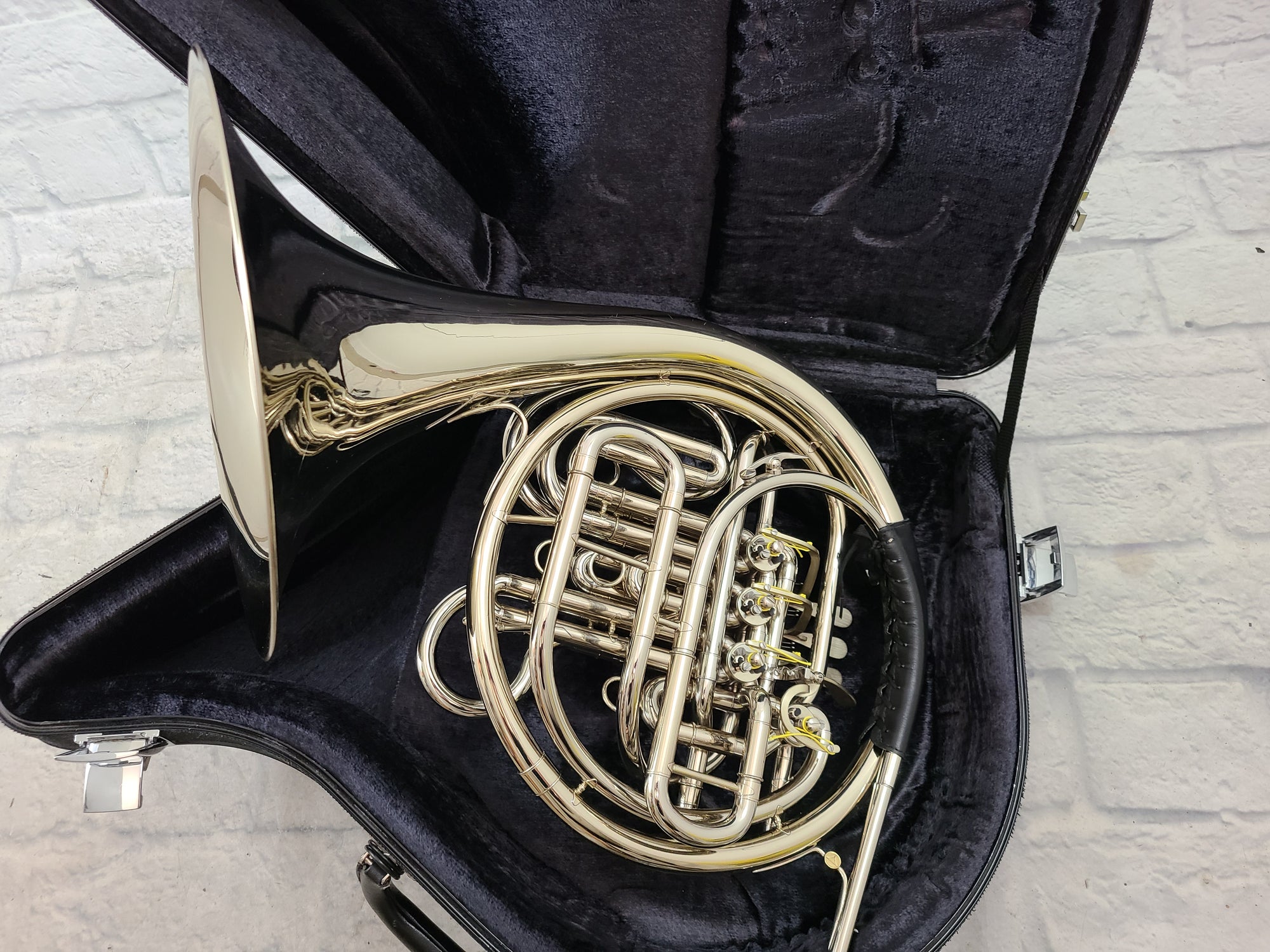 Holton H179 Farkas Professional French Horn w/ Case