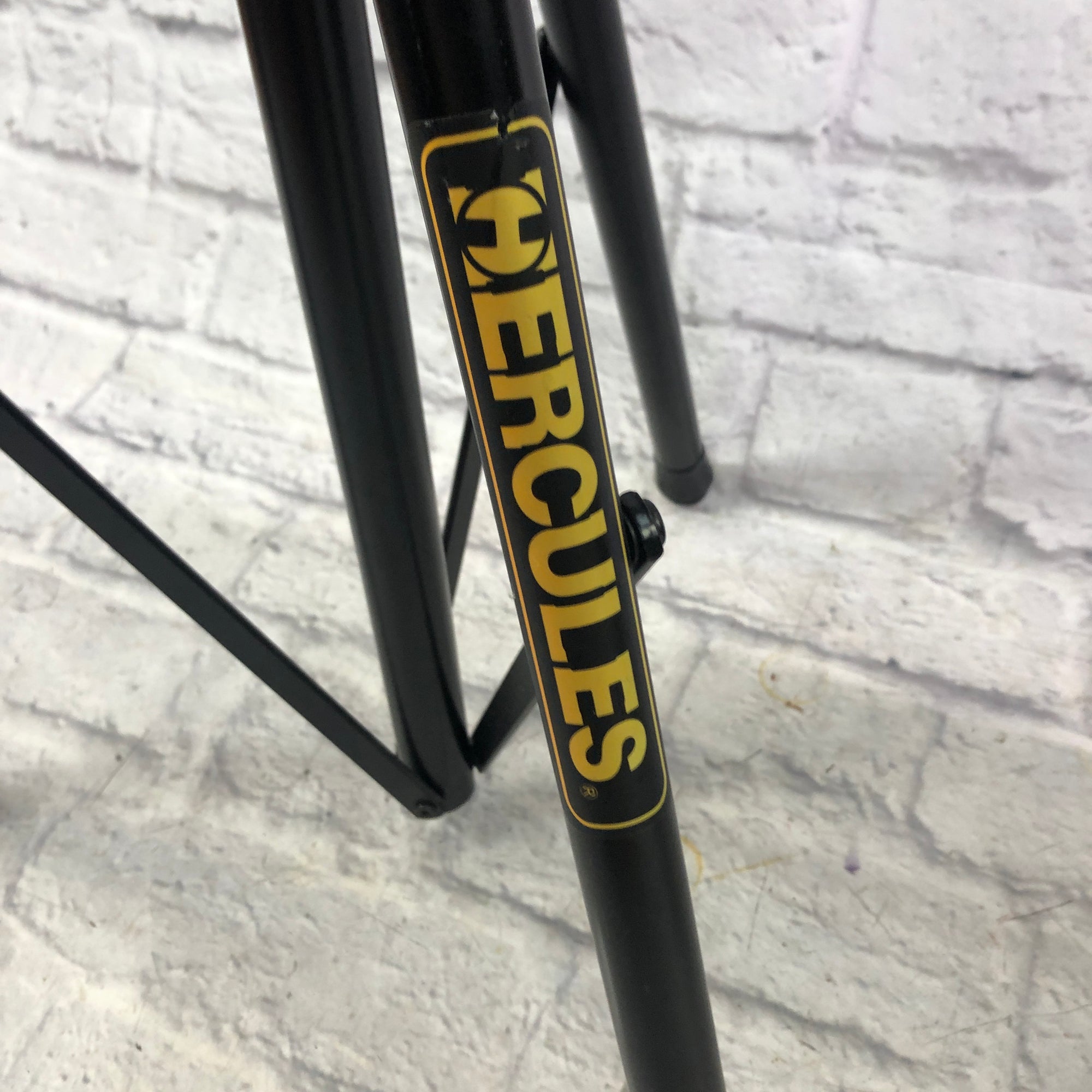 Hercules 6 Guitar Stand
