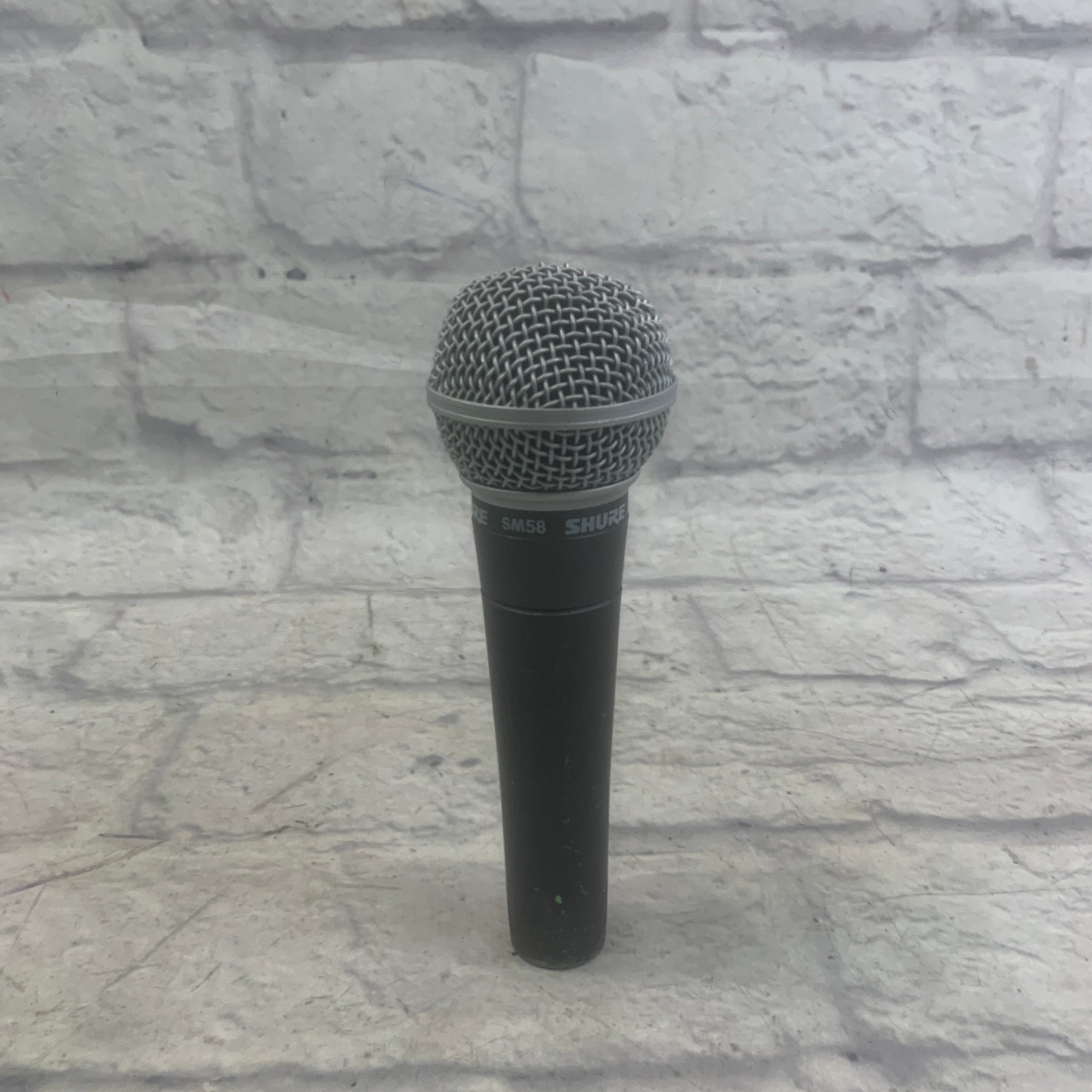 Shure SM58 Dynamic Microphone