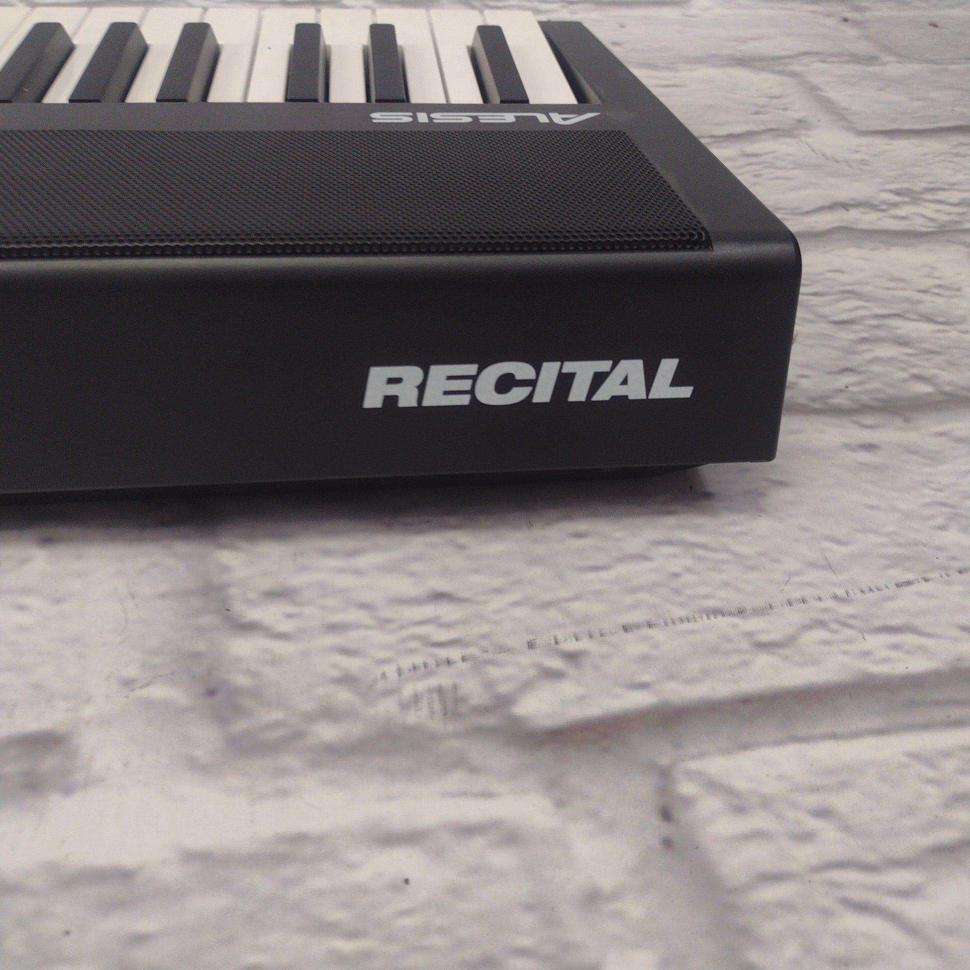 Alesis Recital 88-Key Digital Keyboard