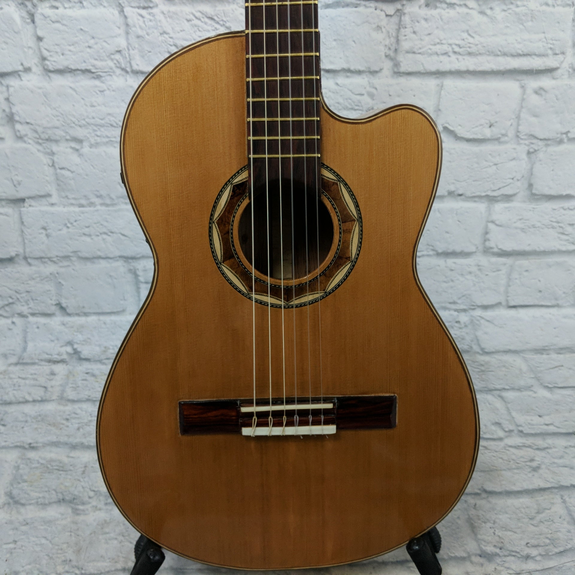 **Paracho Handmade Classical Guitar Amezcua Gomez