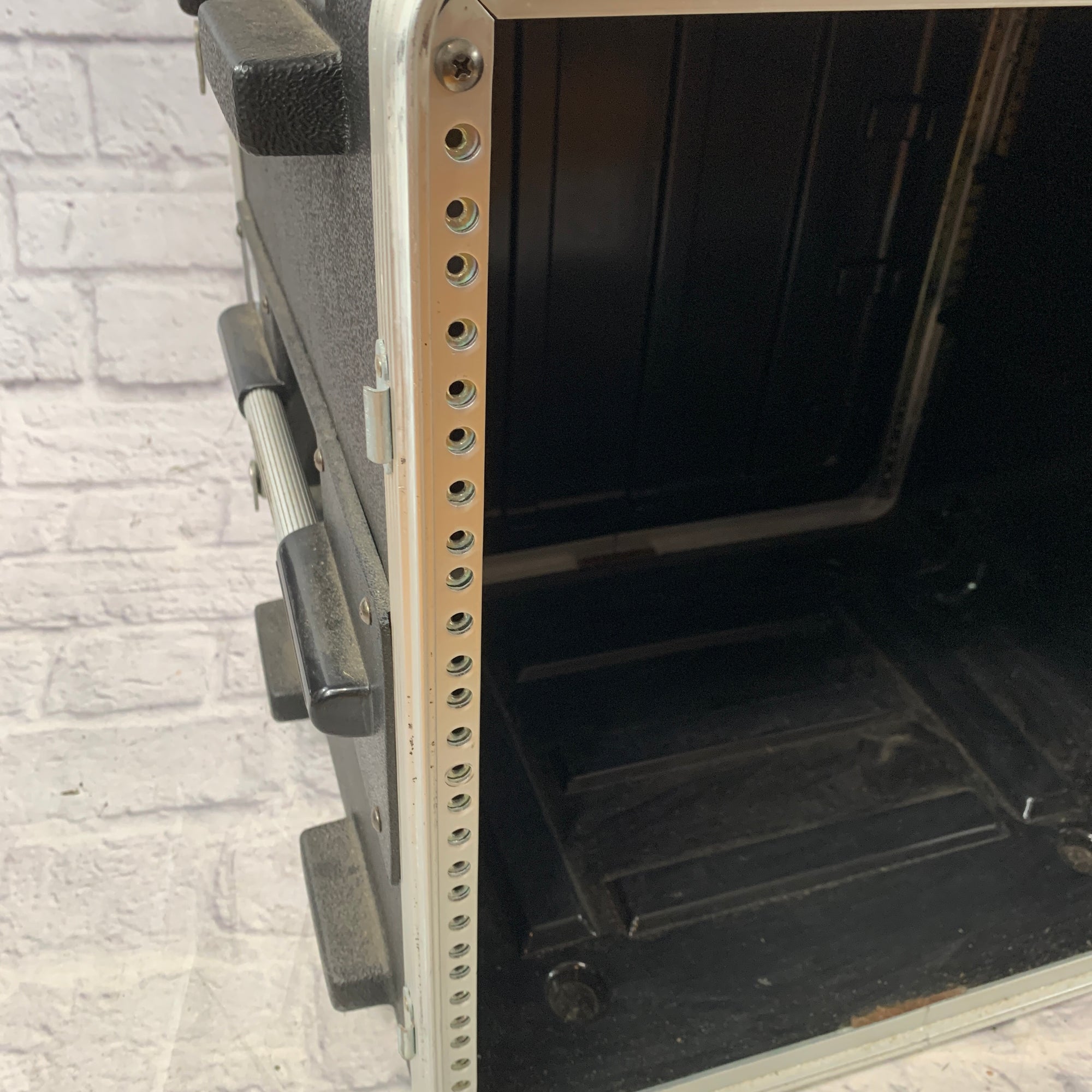 Global Source 10U Molded Rack Carrying Case