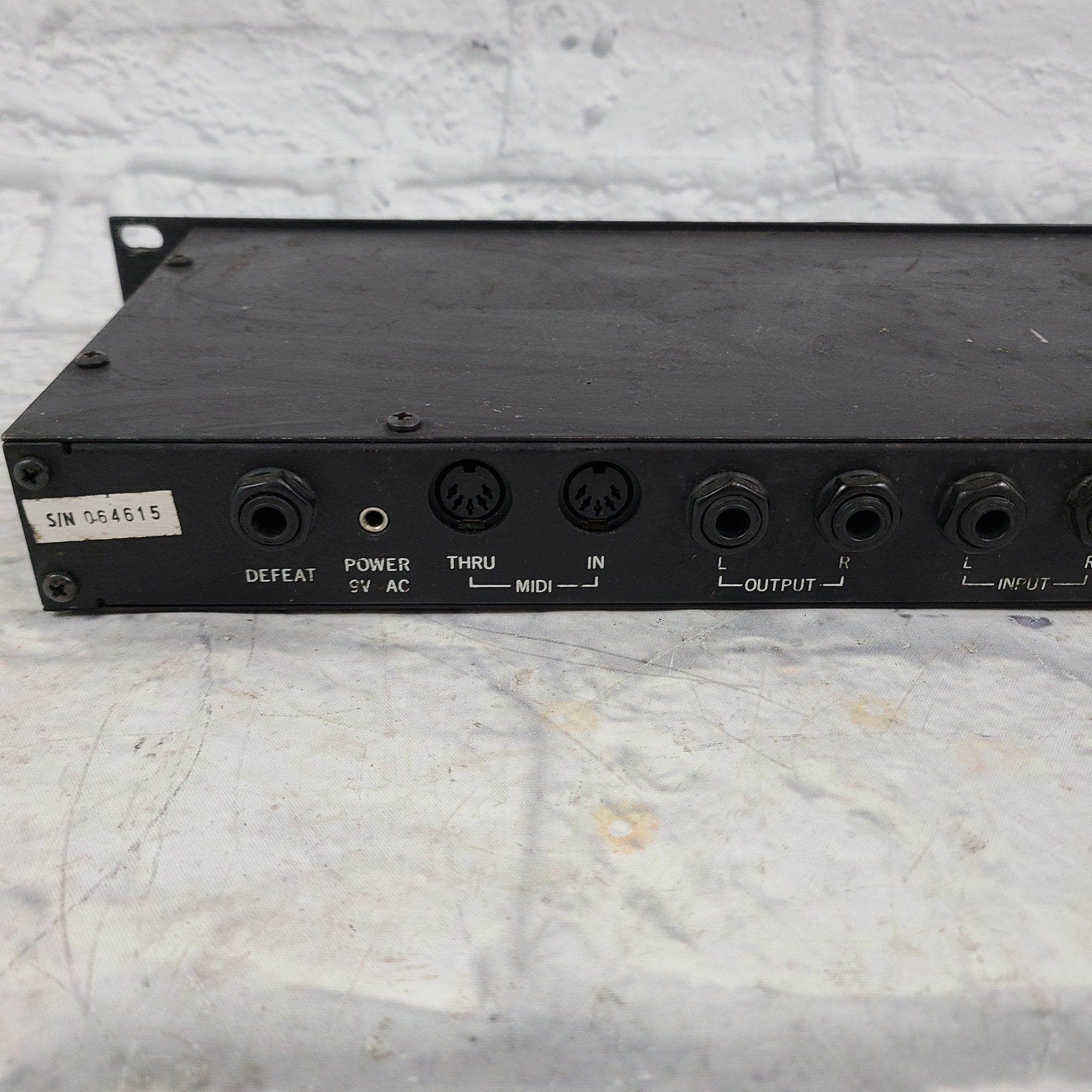 Alesis Midiverb II 16-Bit Digital Effects Processor