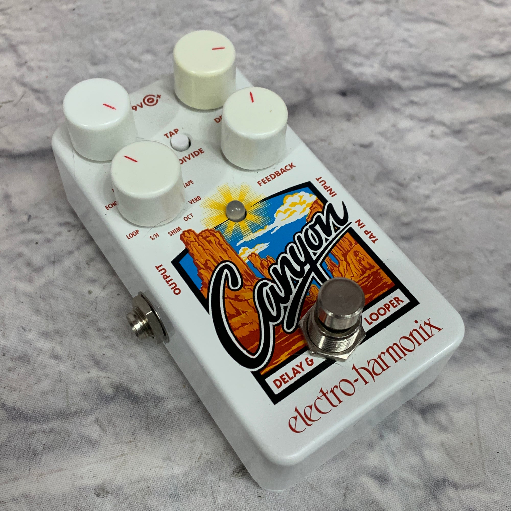 Electro-Harmonix Canyon Delay & Looper Pedal