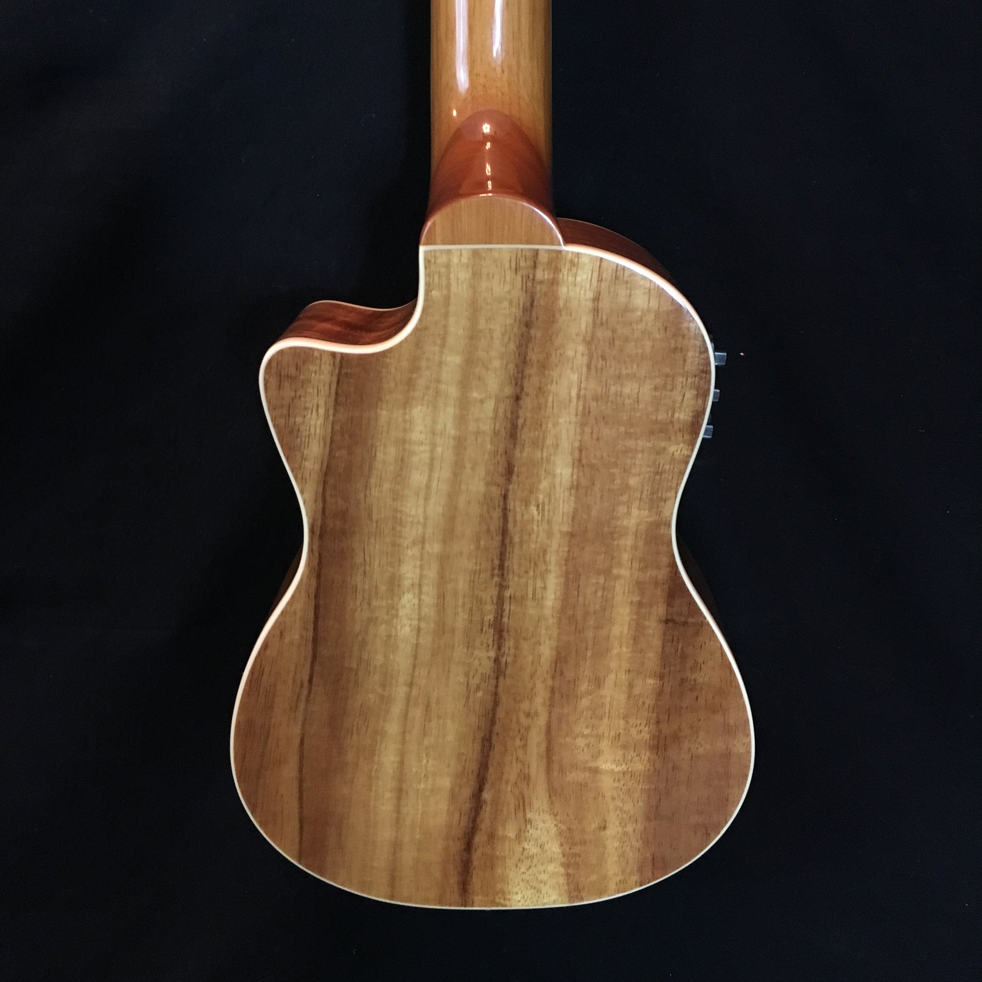 Mitchell MU100CE Acoustic-Electric Concert Ukulele Natural Koa