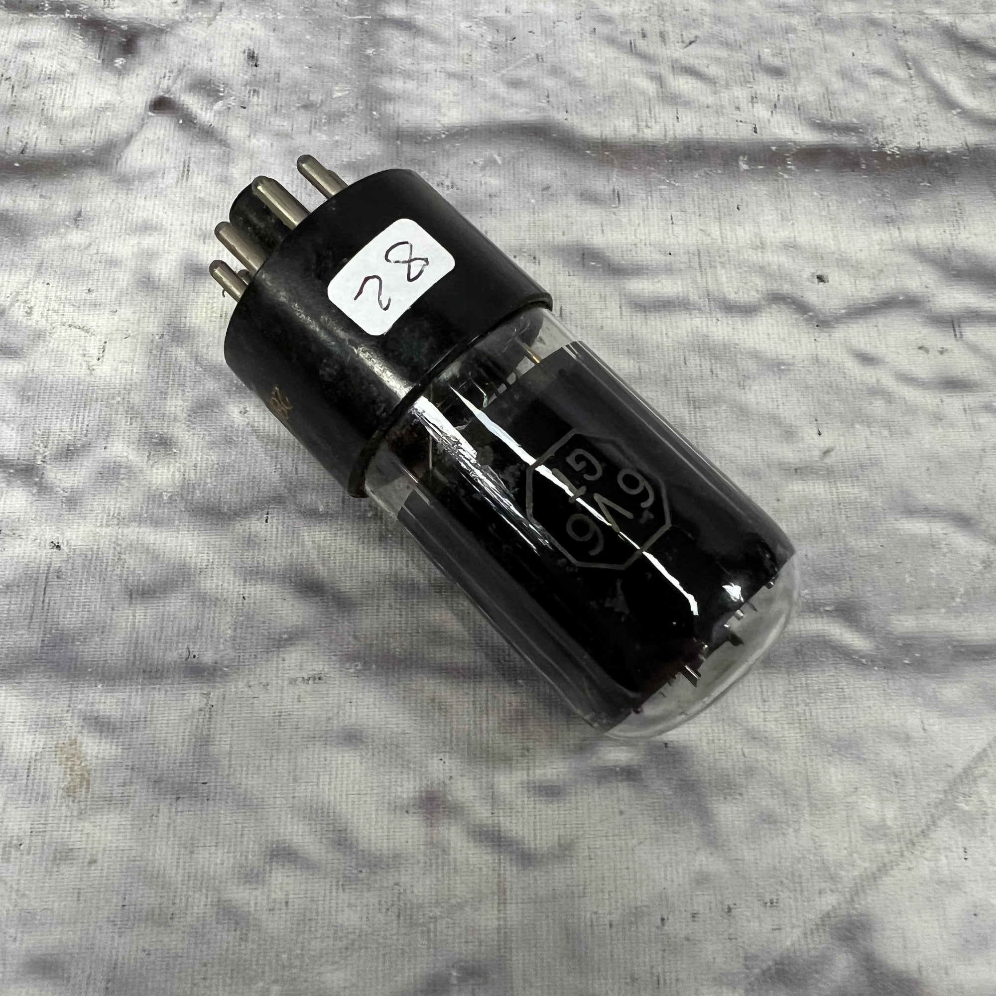 Raytheon 6V6GT Amplifier Tube