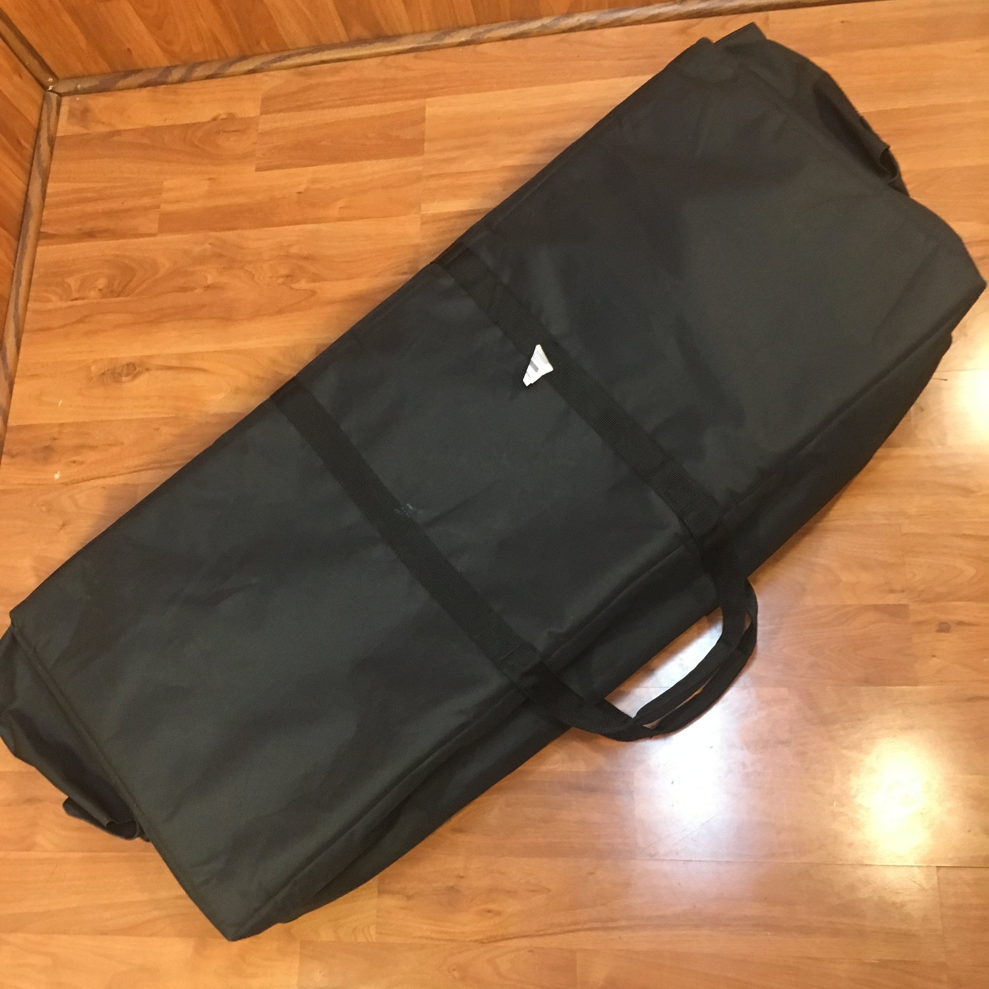 Gand Levy's EM524DX 61 Keyboard Gig Bag