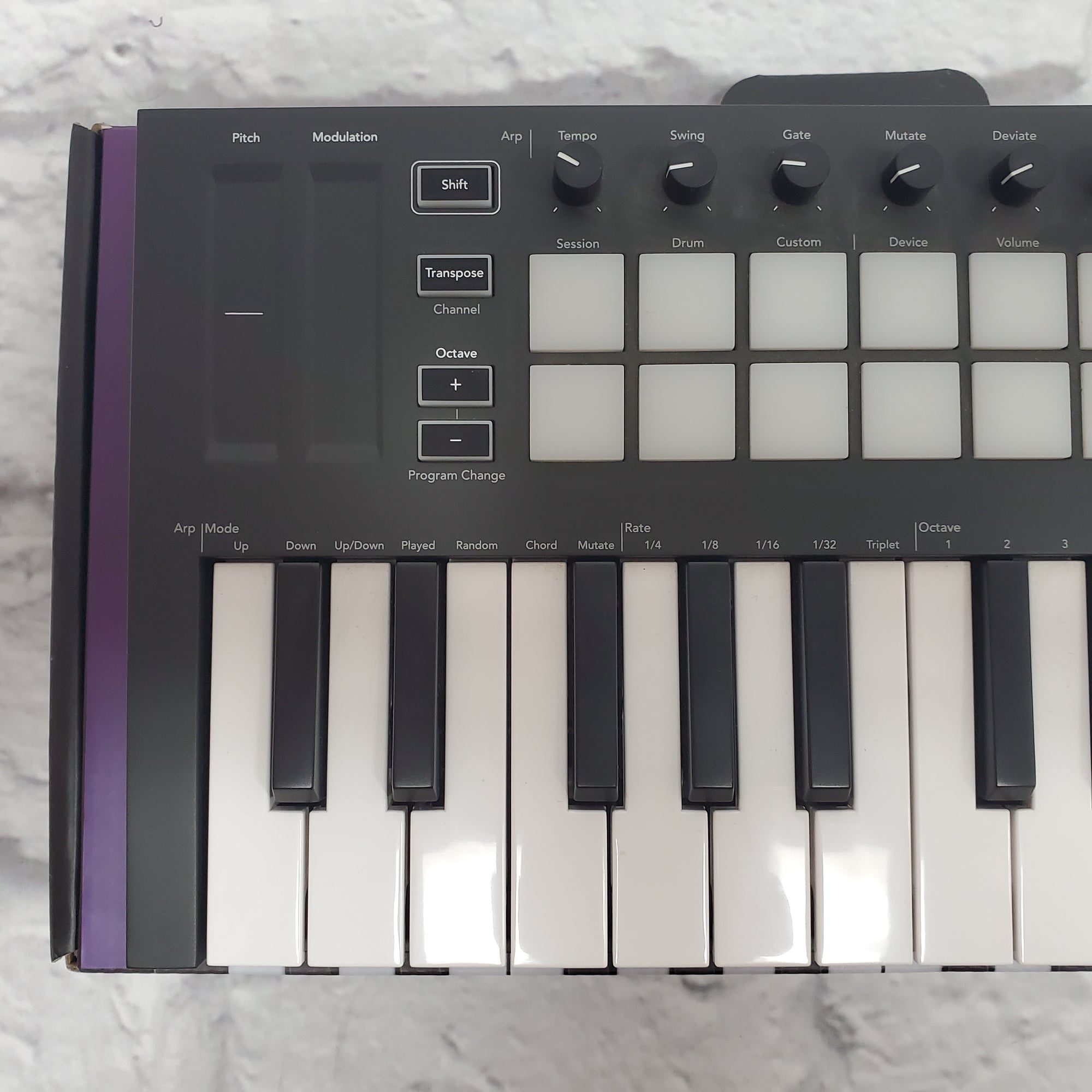 Novation launchkey mini mk3 Controller