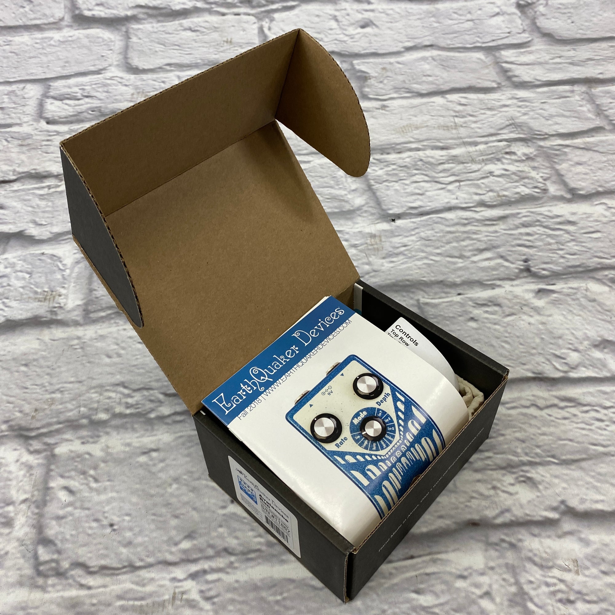 EarthQuaker Devices Avalanche Run Stereo Reverb & Delay Pedal