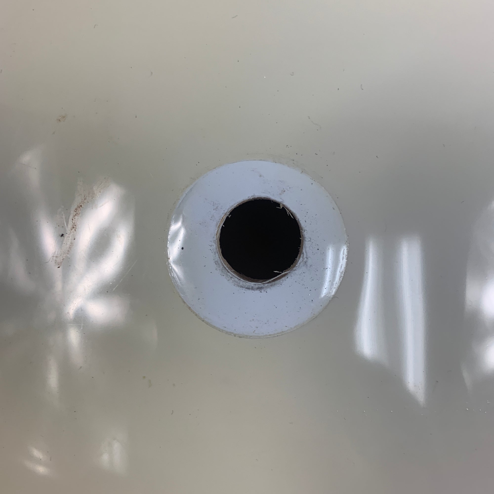 Sunlite 22in Bass Drum, White, Missing Legs & Brackets