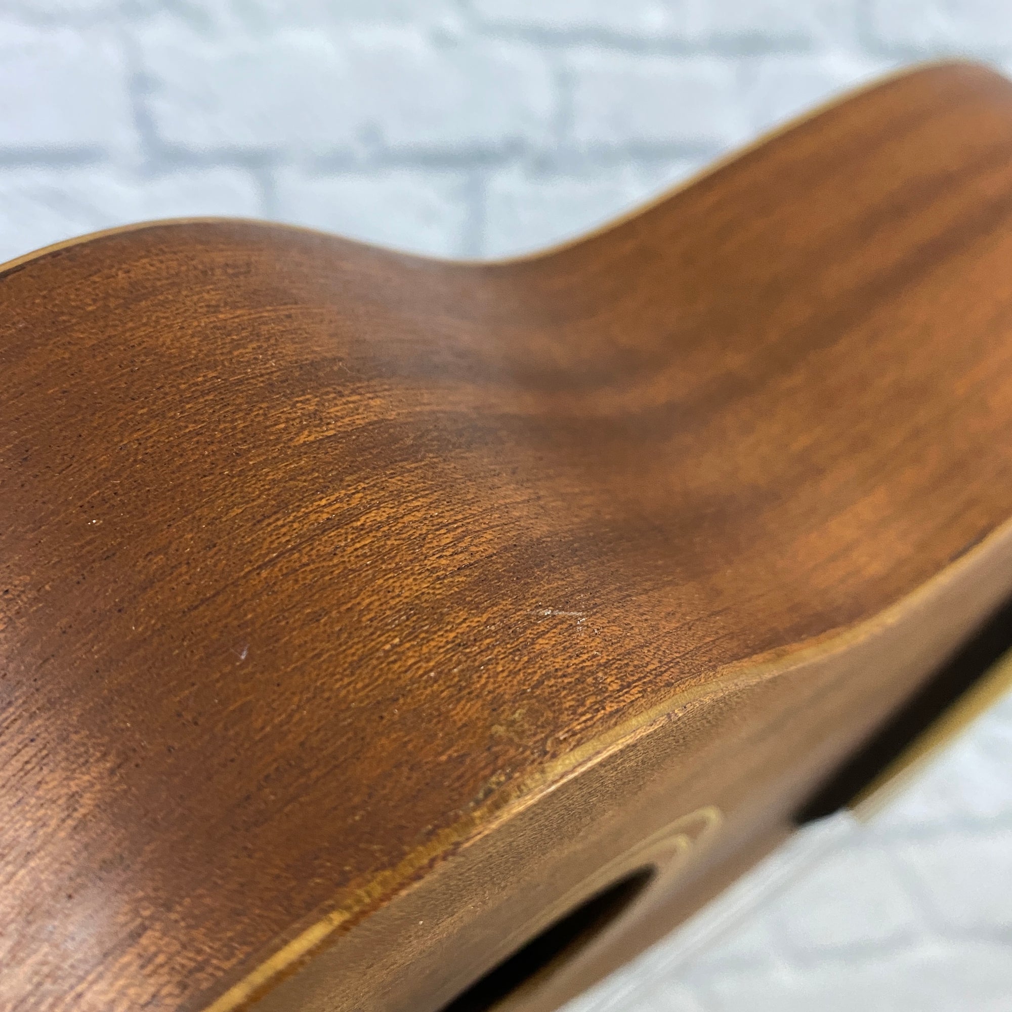 Oscar Schmidt OU2E Mahogany Concert Acoustic-Electric Ukulele